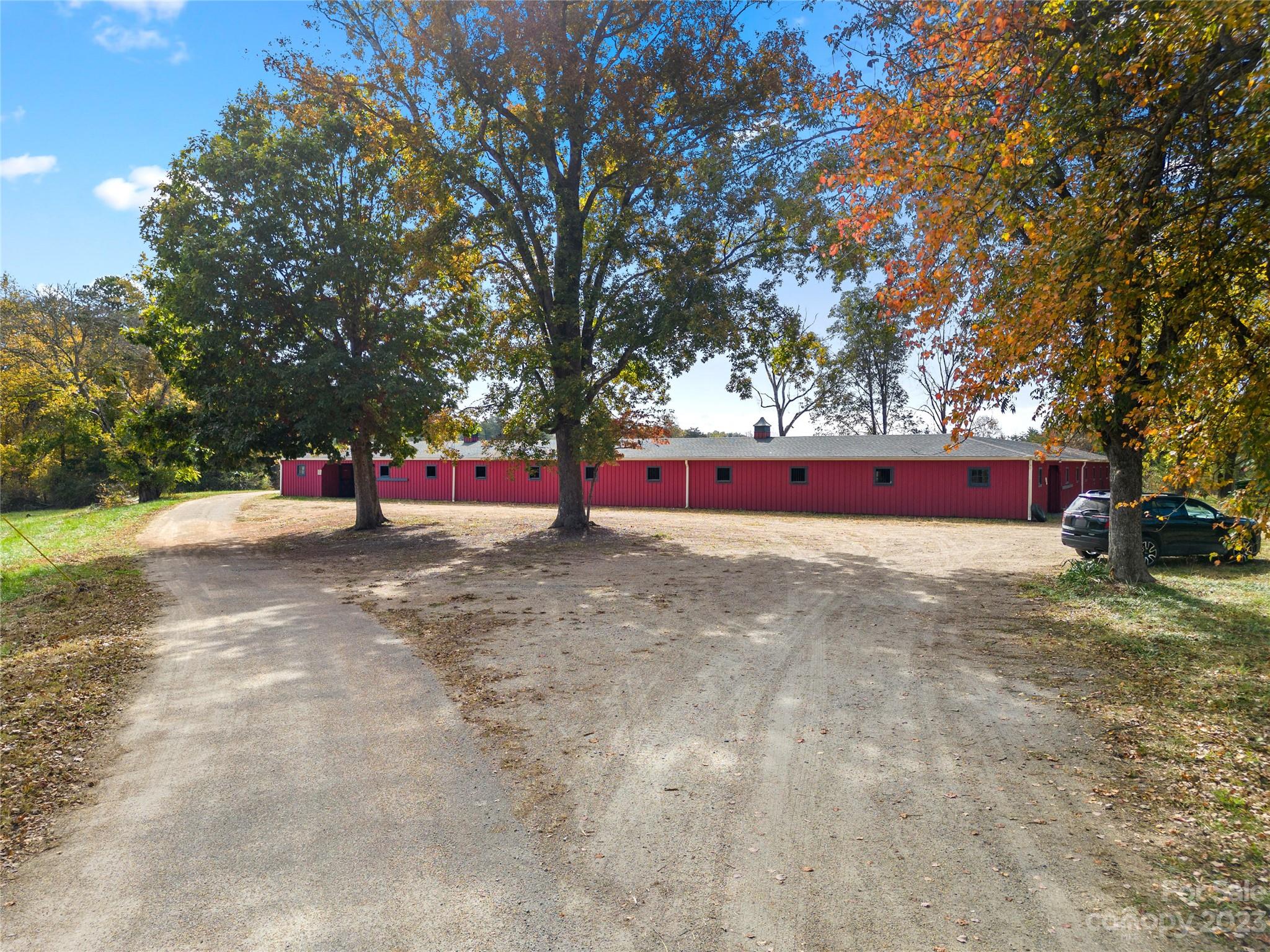 1642 Smith Waldrop Road — Mill Spring