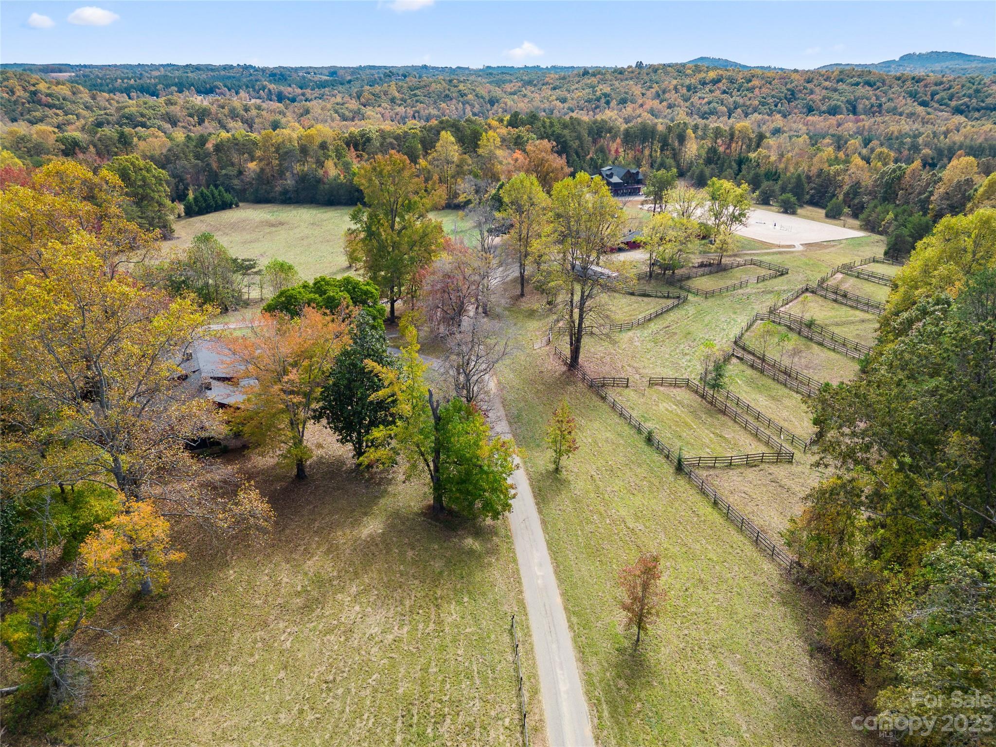 1642 Smith Waldrop Road — Mill Spring