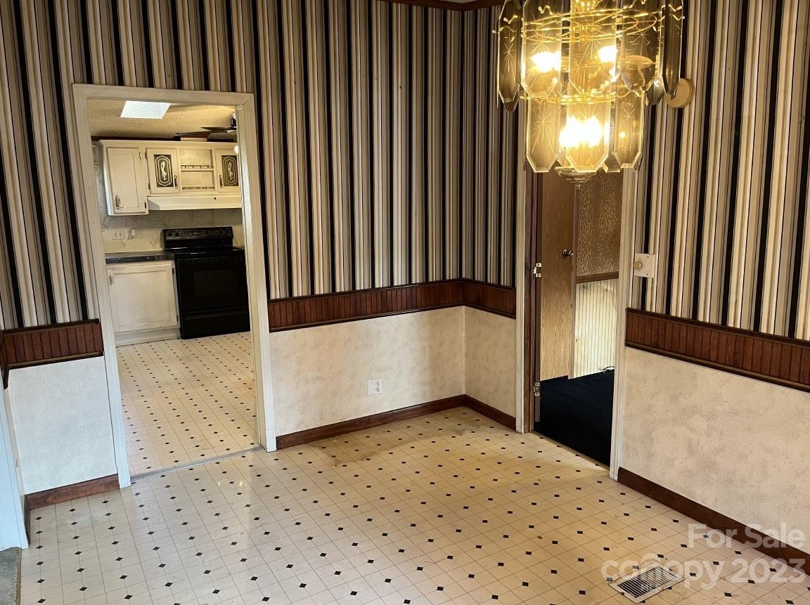 60 Shadowwood Drive — Taylorsville