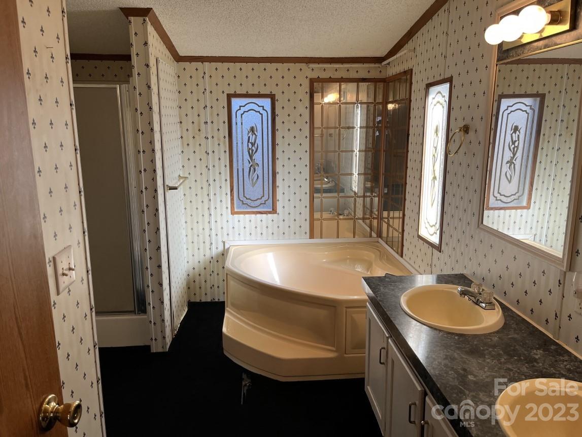 60 Shadowwood Drive — Taylorsville