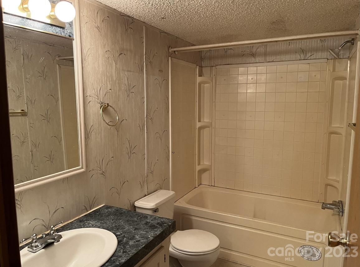 60 Shadowwood Drive — Taylorsville