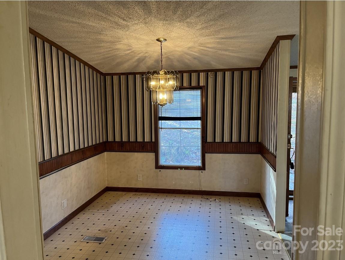60 Shadowwood Drive — Taylorsville