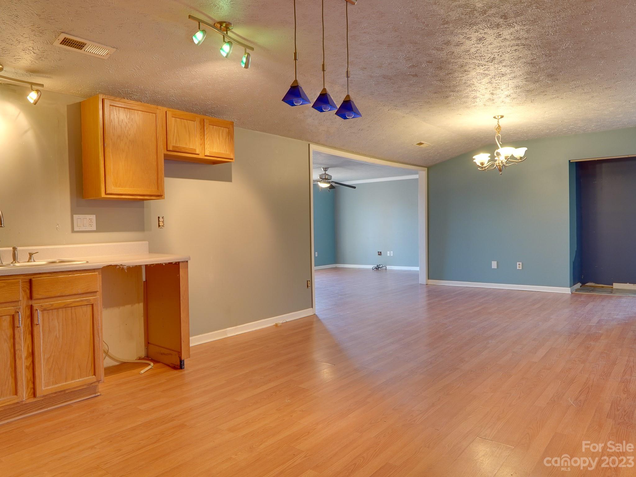 14 & 16 Rosebud Lane — Hendersonville
