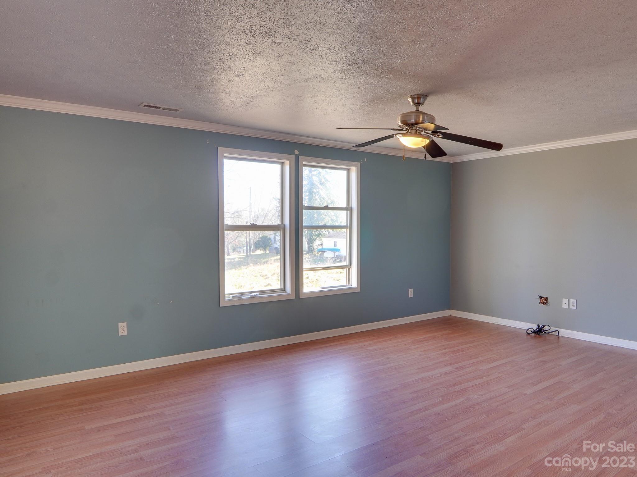 14 & 16 Rosebud Lane — Hendersonville