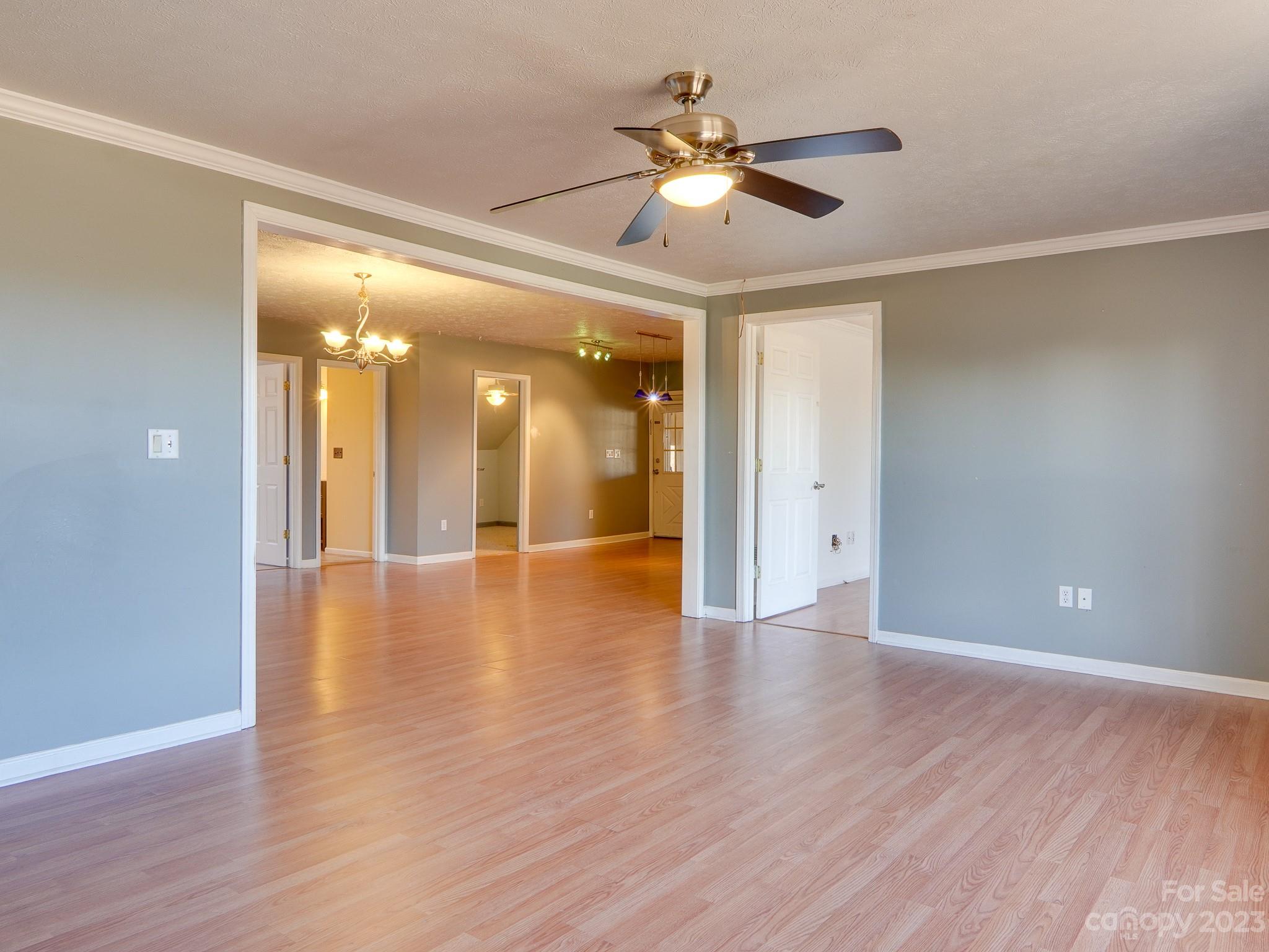 14 & 16 Rosebud Lane — Hendersonville