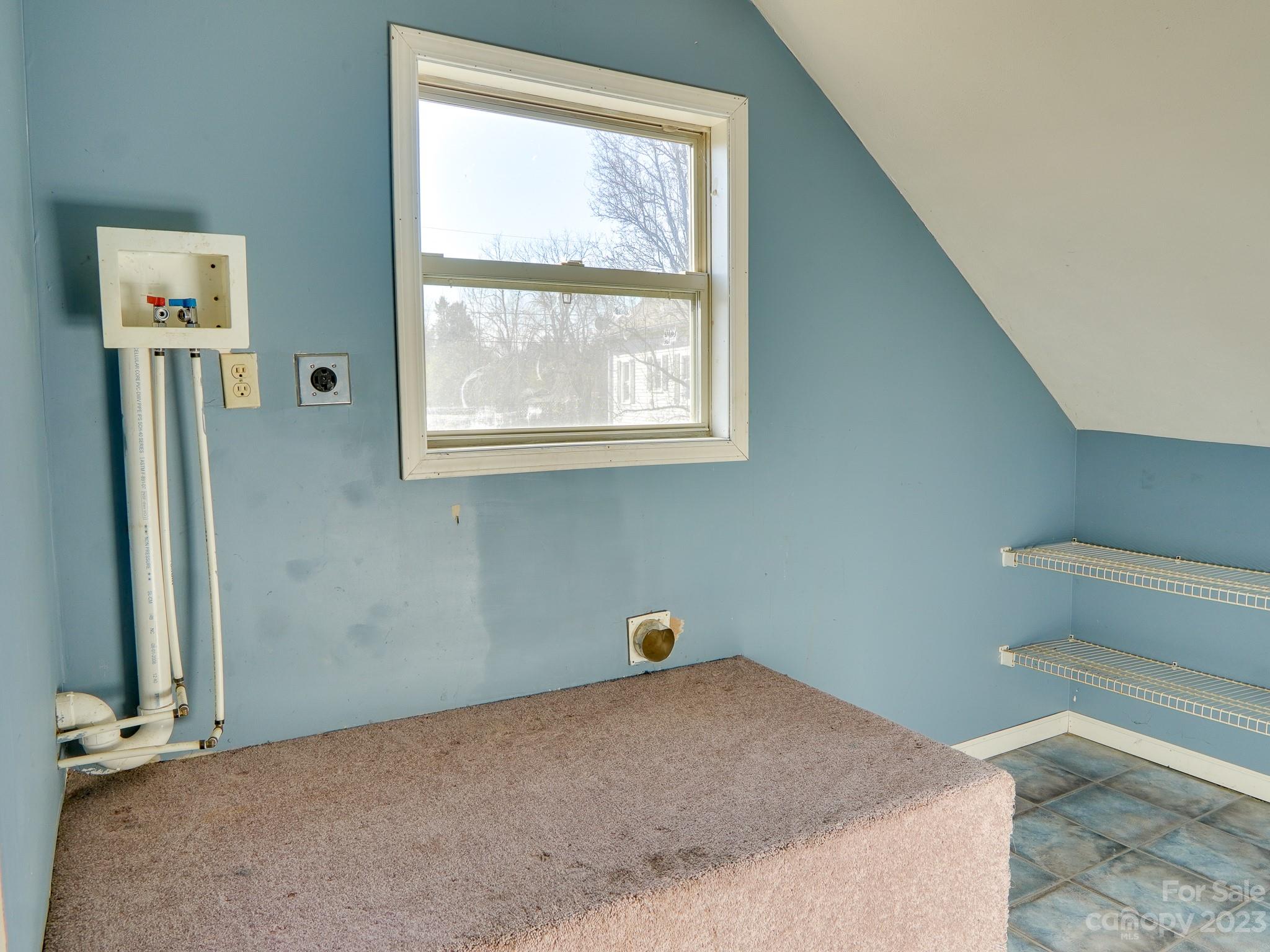 14 & 16 Rosebud Lane — Hendersonville
