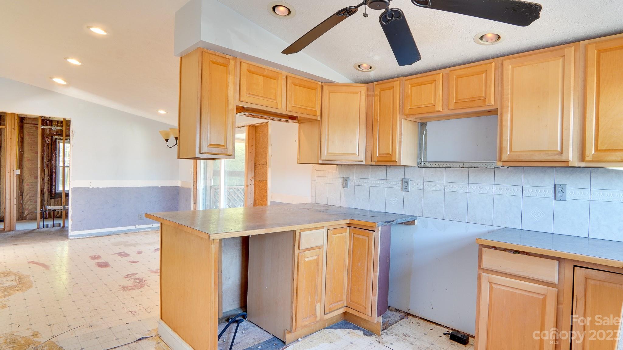 14 & 16 Rosebud Lane — Hendersonville