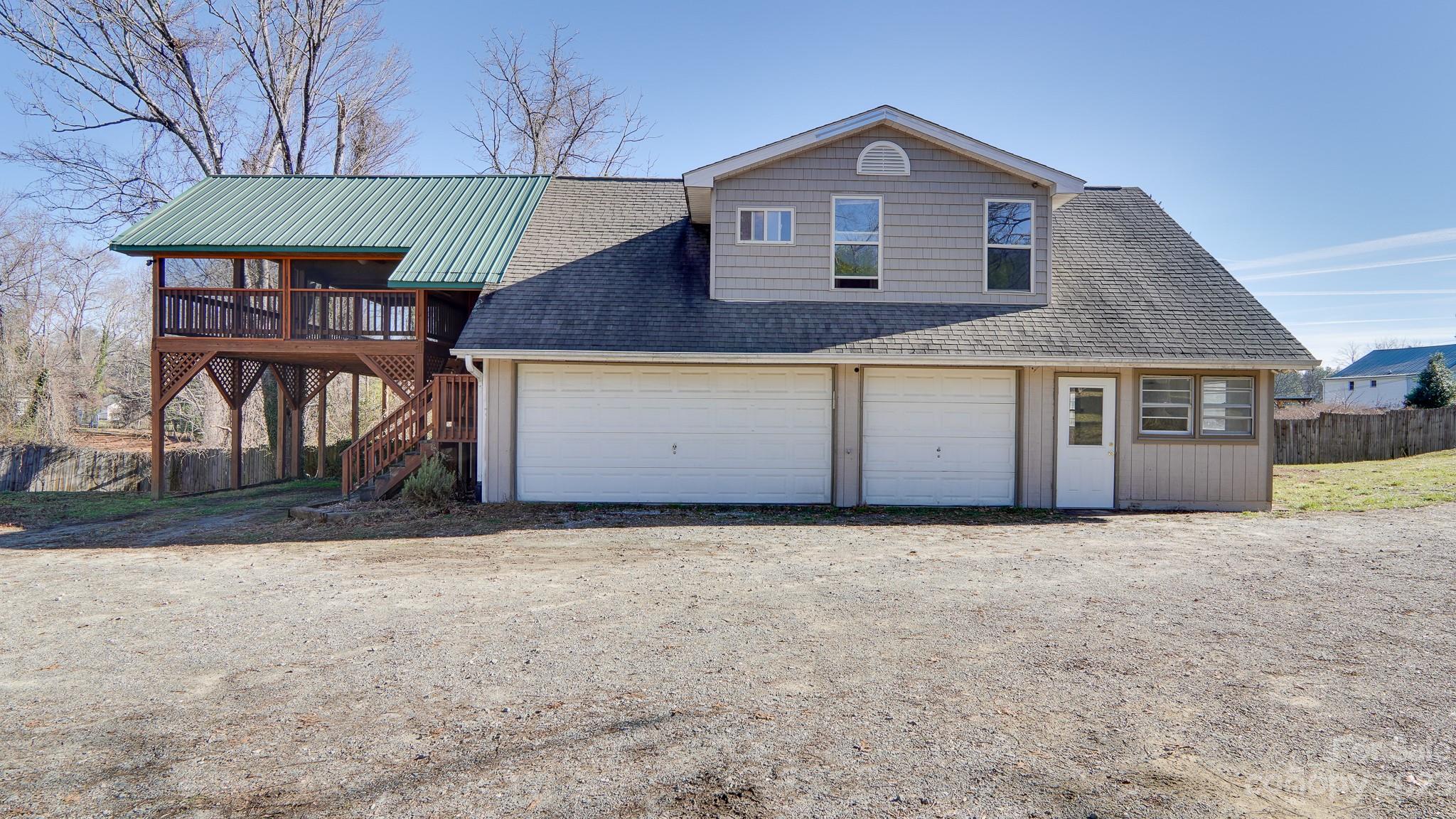 14 & 16 Rosebud Lane — Hendersonville