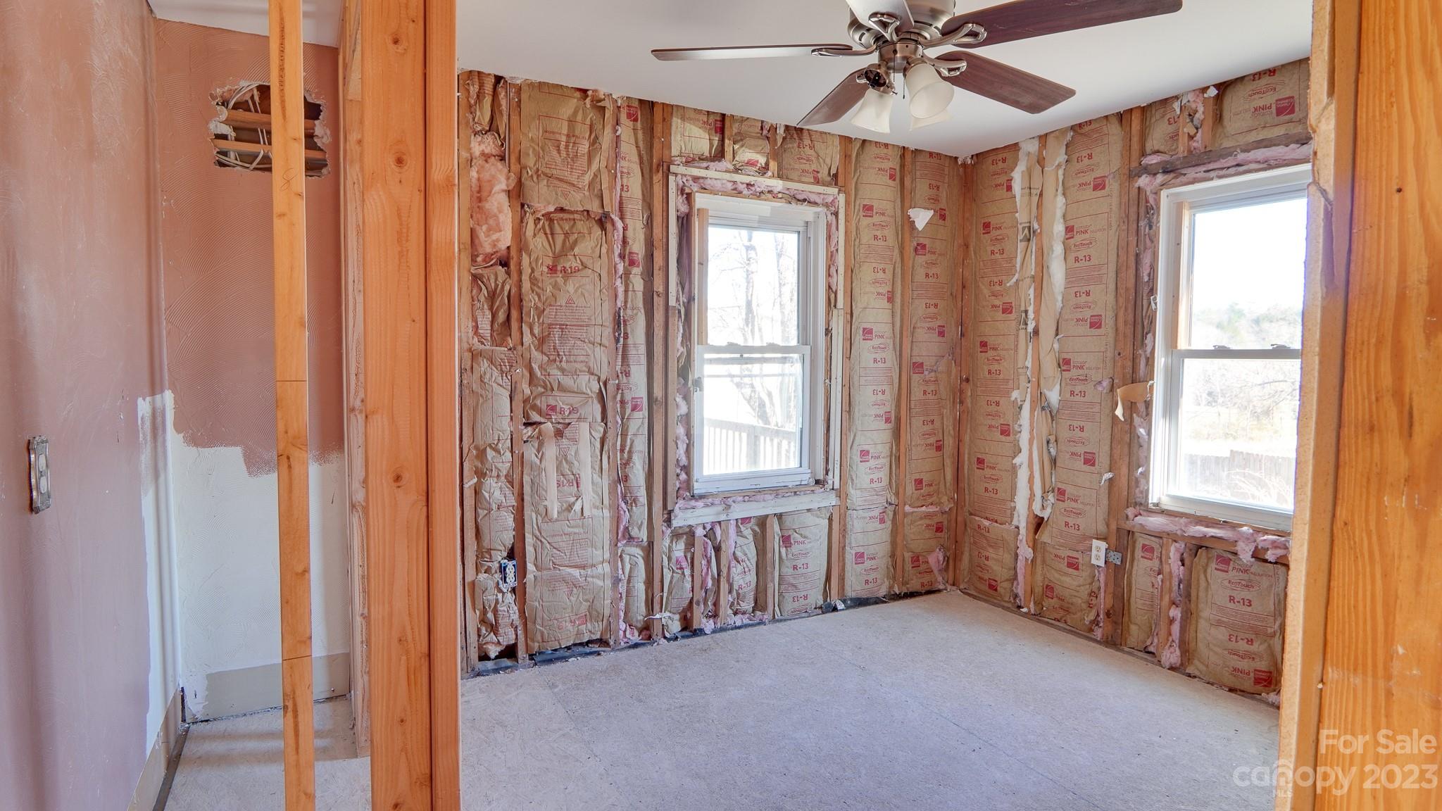 14 & 16 Rosebud Lane — Hendersonville