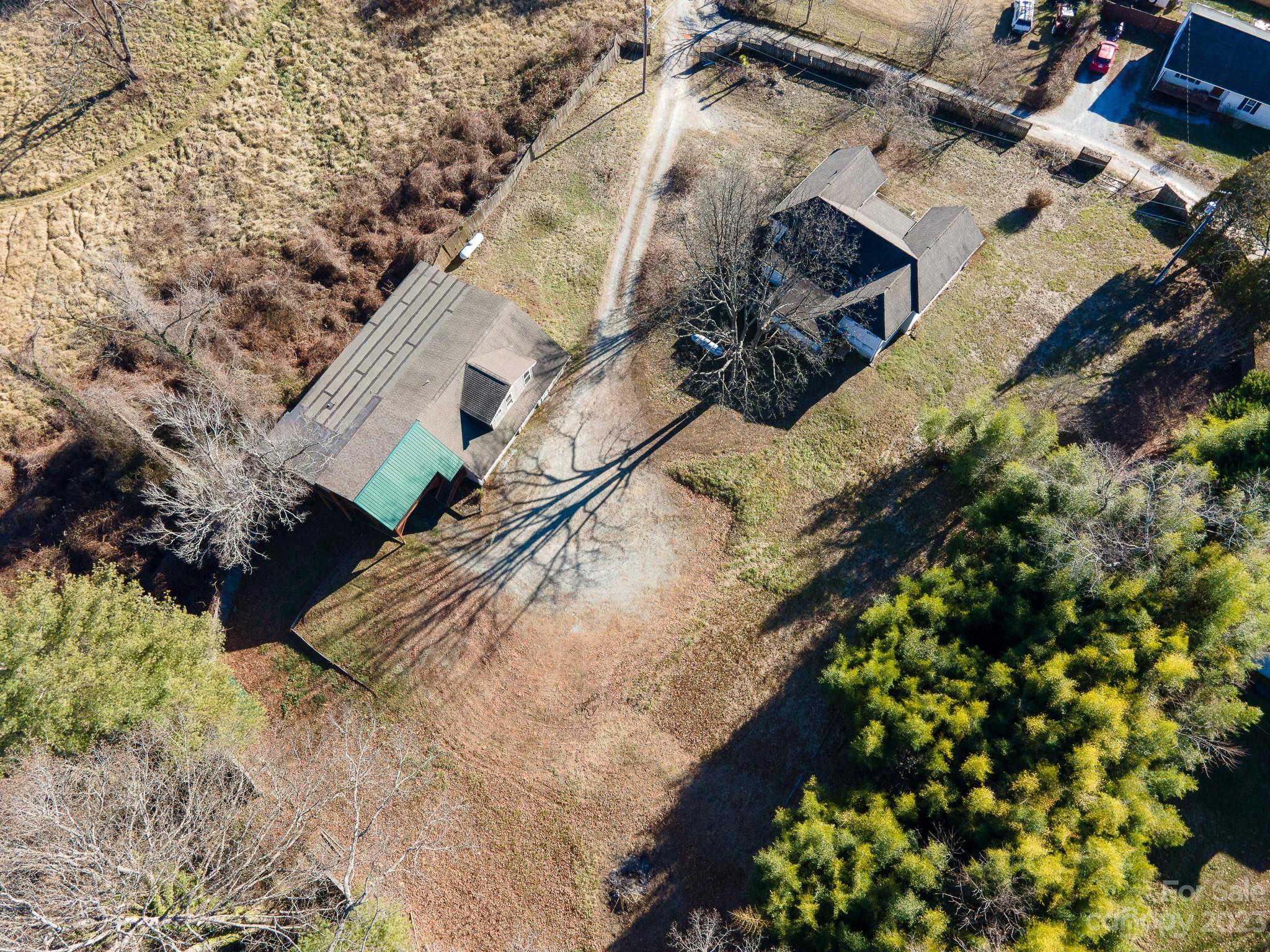 14 & 16 Rosebud Lane — Hendersonville
