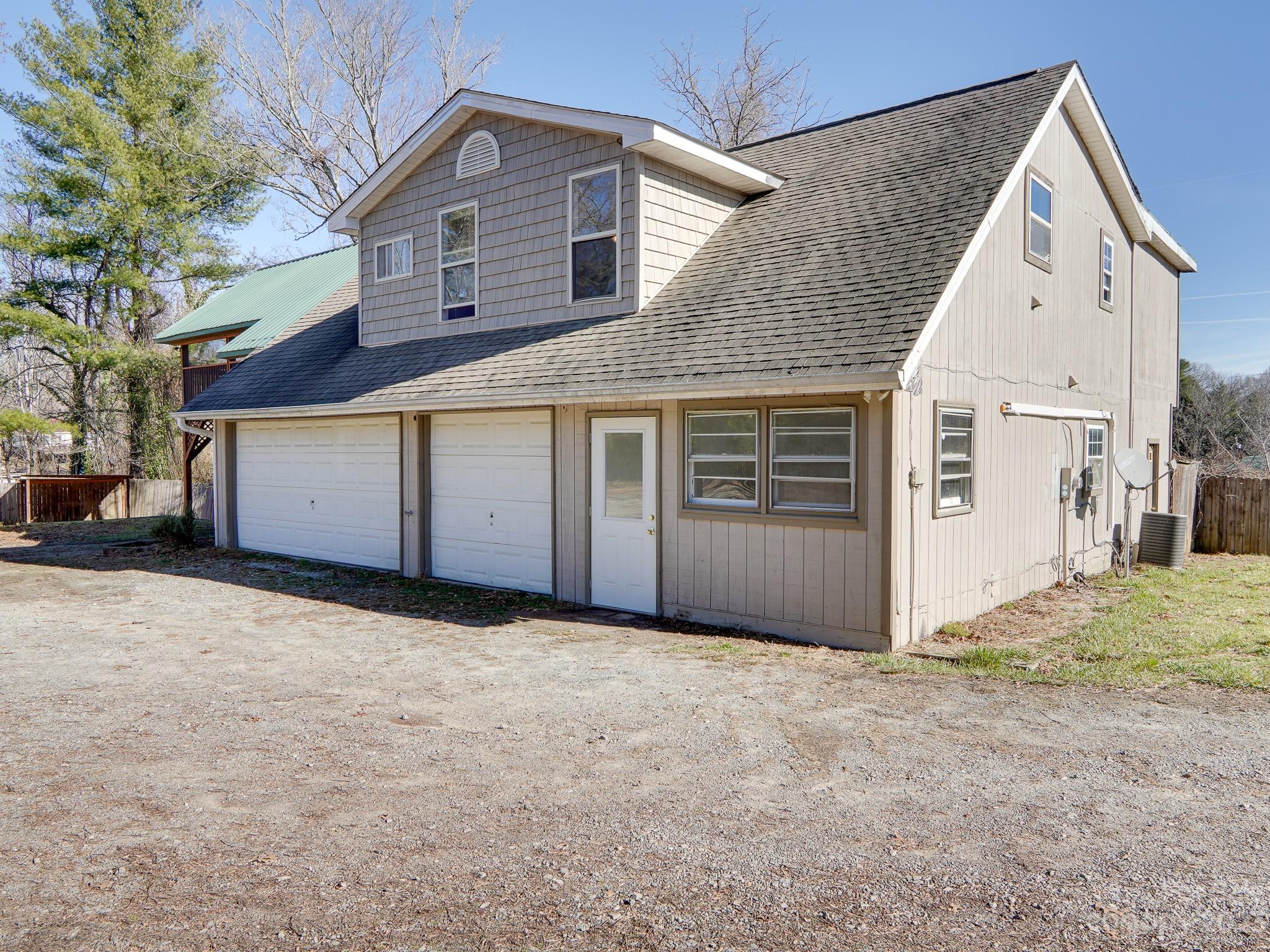 14 & 16 Rosebud Lane — Hendersonville