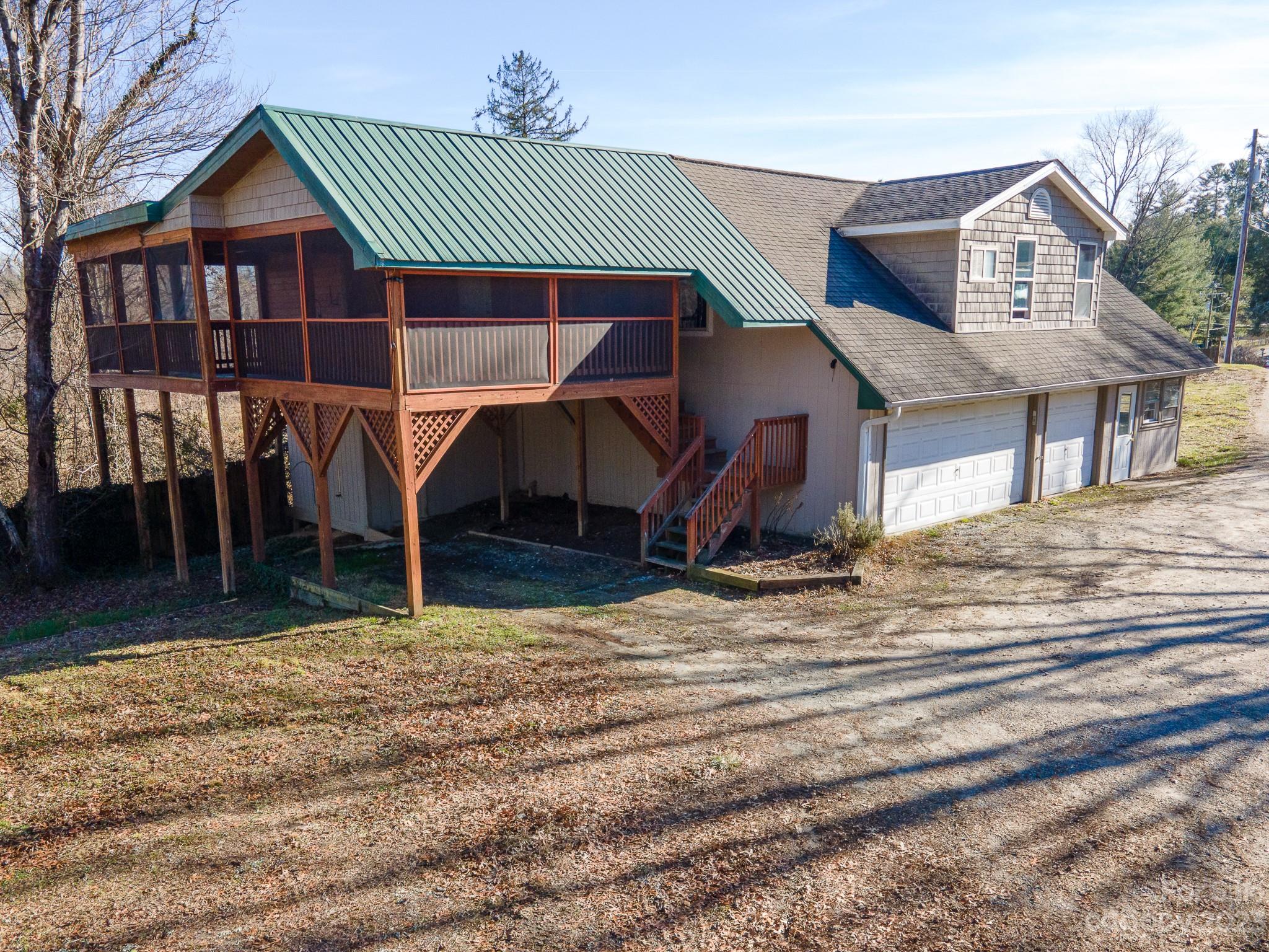 14 & 16 Rosebud Lane — Hendersonville