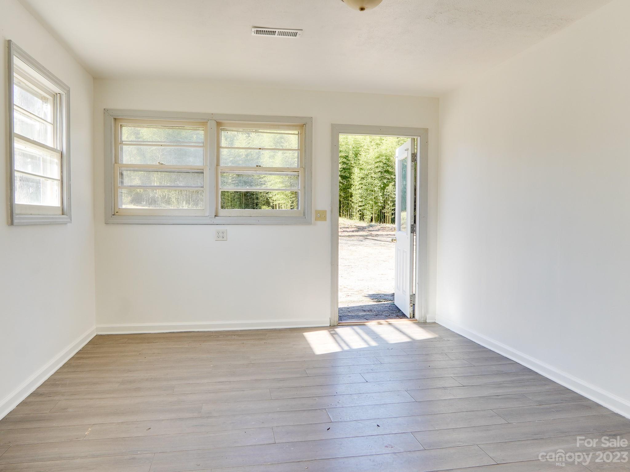 14 & 16 Rosebud Lane — Hendersonville