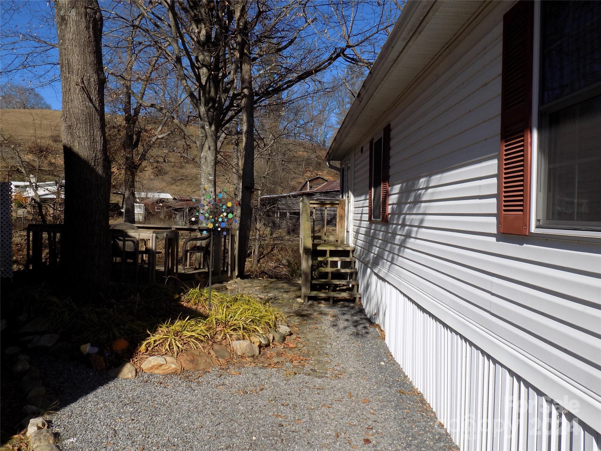 43 Pike Point — Waynesville