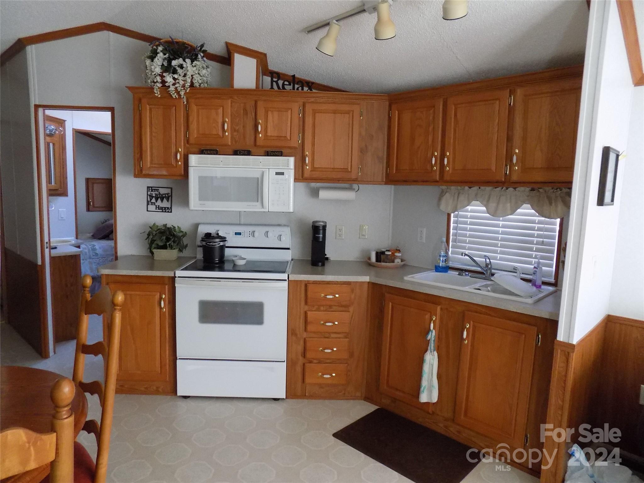 43 Pike Point — Waynesville