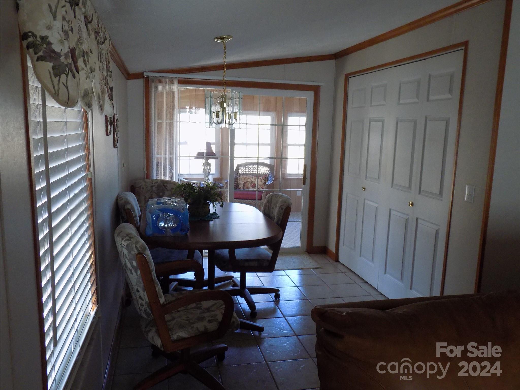 43 Pike Point — Waynesville