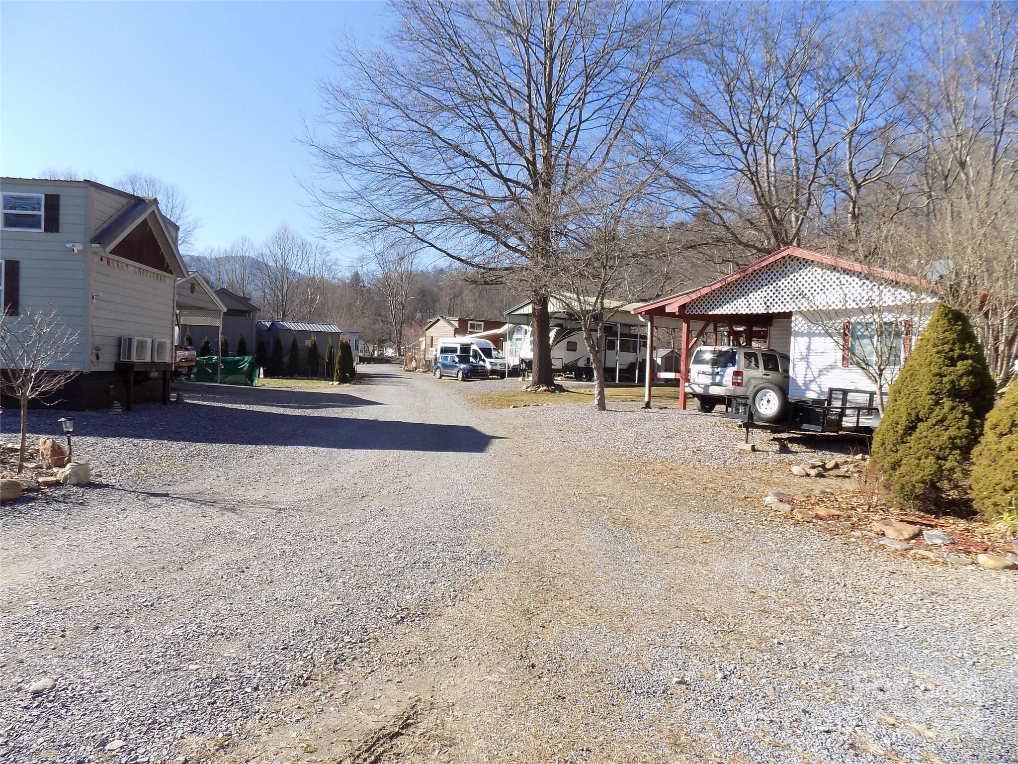 43 Pike Point — Waynesville