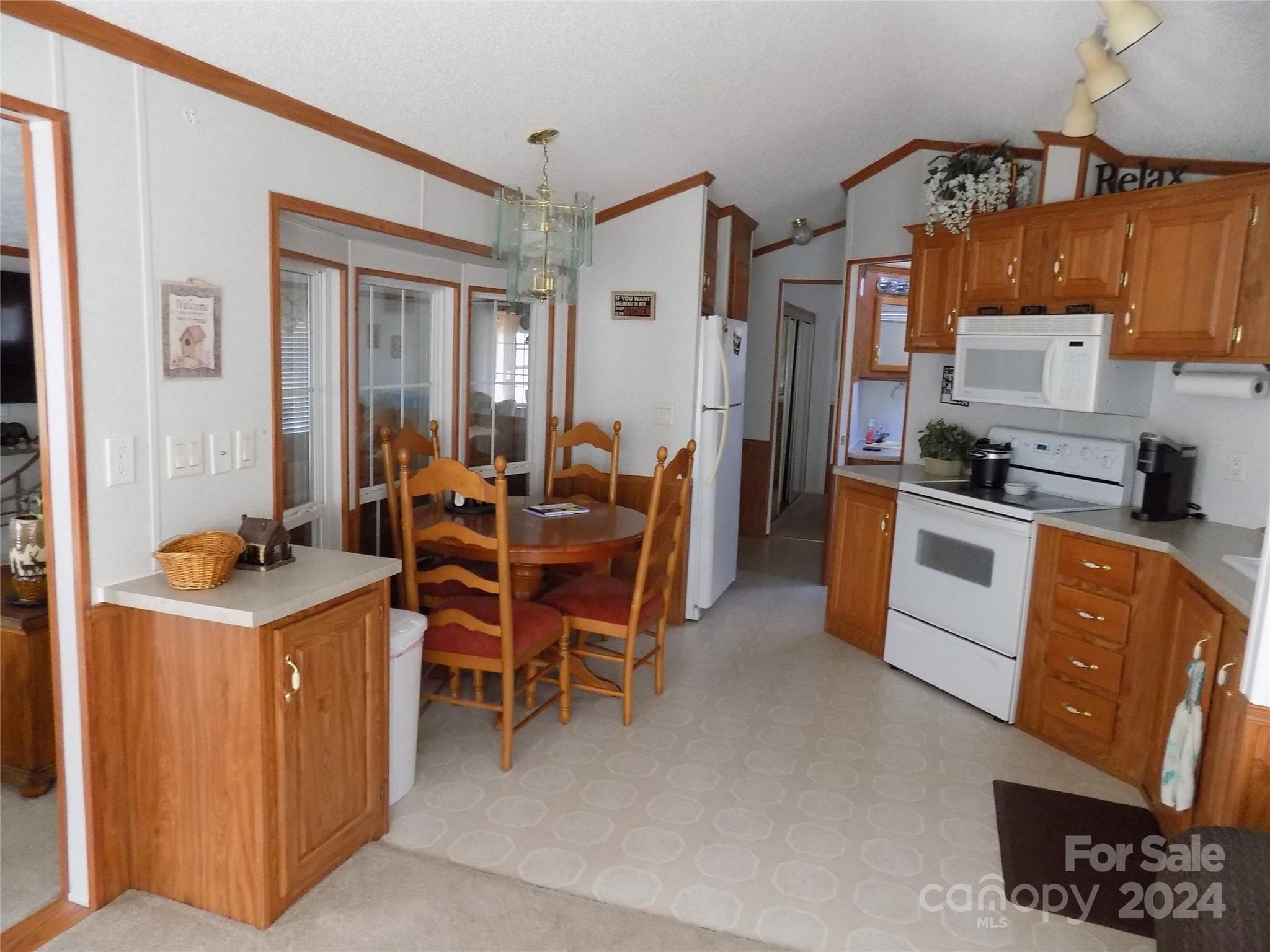 43 Pike Point — Waynesville