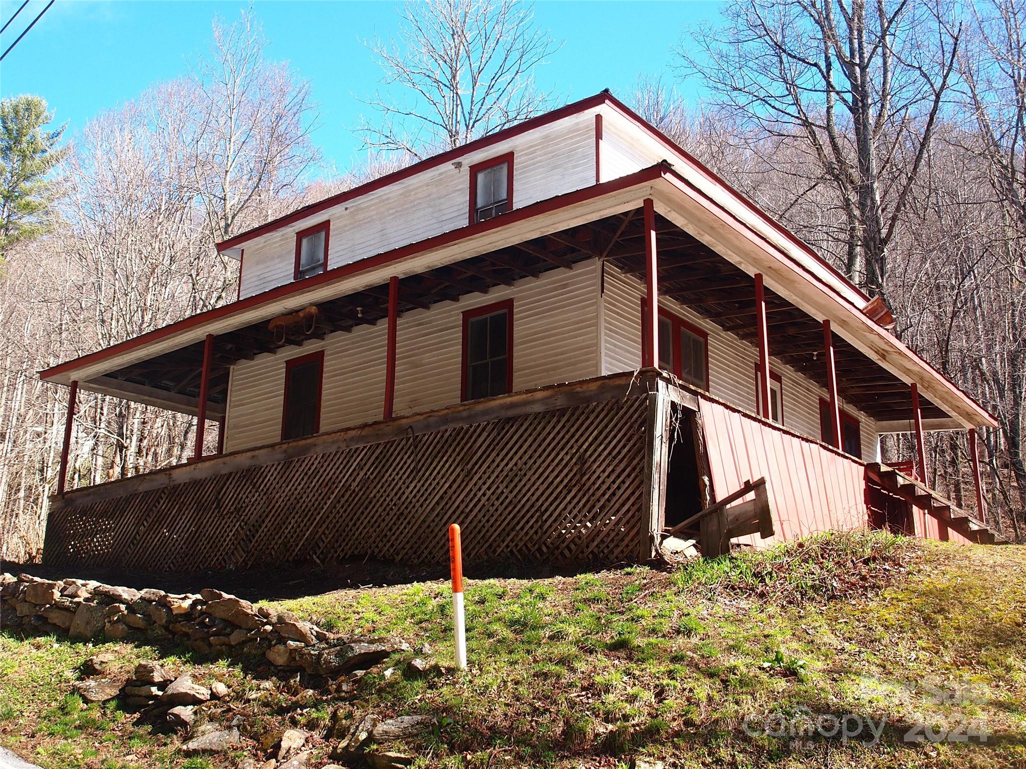 664 Woodfin Road — Sylva