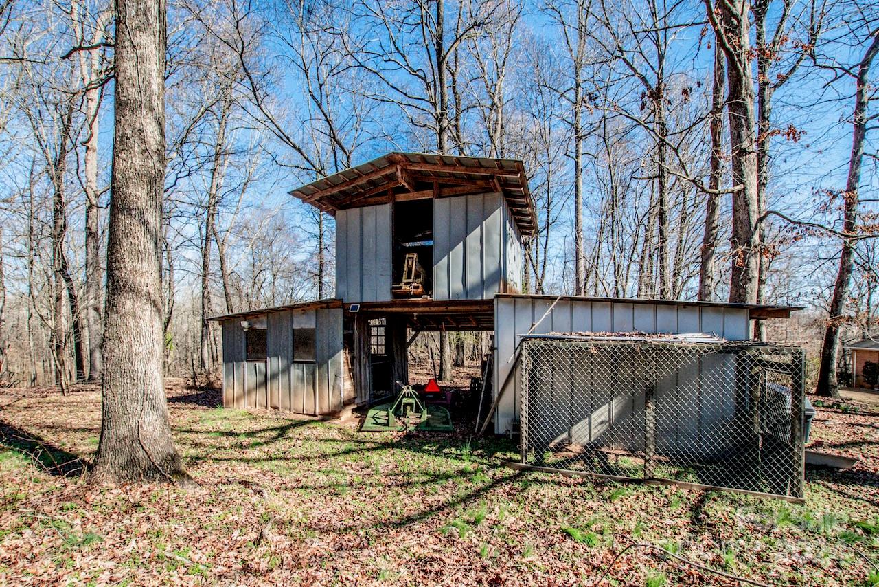 1095 Mount Ulla Highway — Mooresville