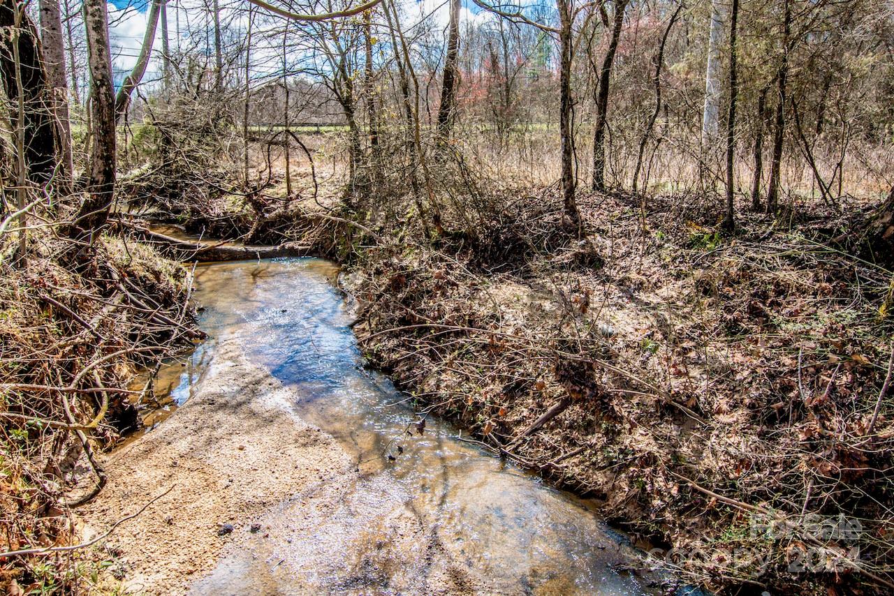 1095 Mount Ulla Highway — Mooresville