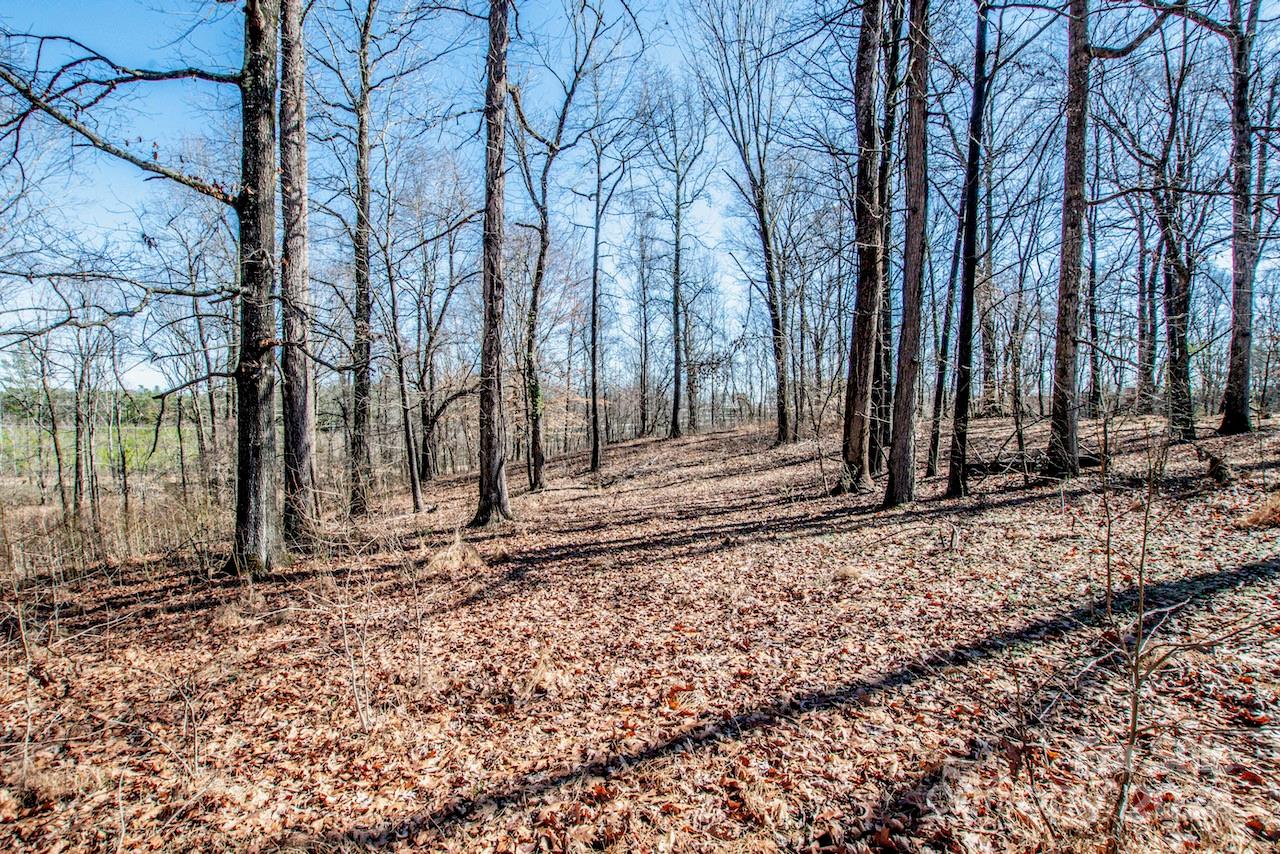 1095 Mount Ulla Highway — Mooresville