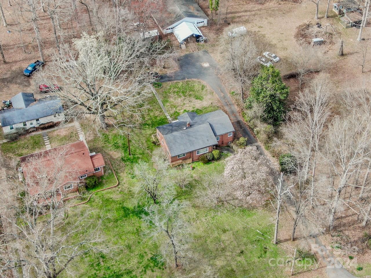 1095 Mount Ulla Highway — Mooresville