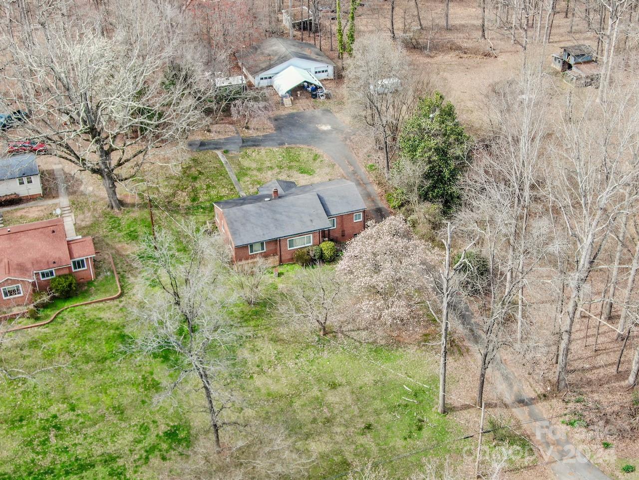 1095 Mount Ulla Highway — Mooresville