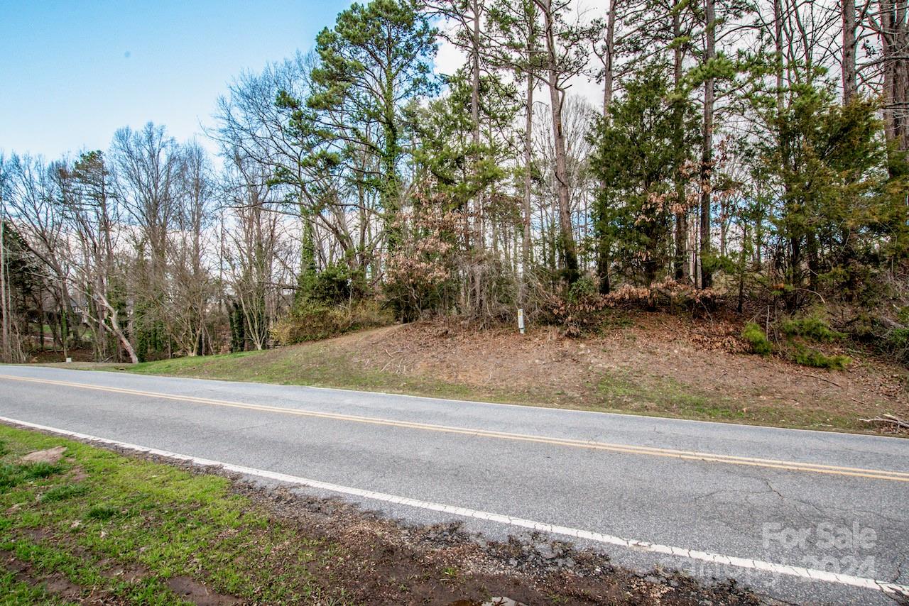 156 Beaten Path Road — Mooresville