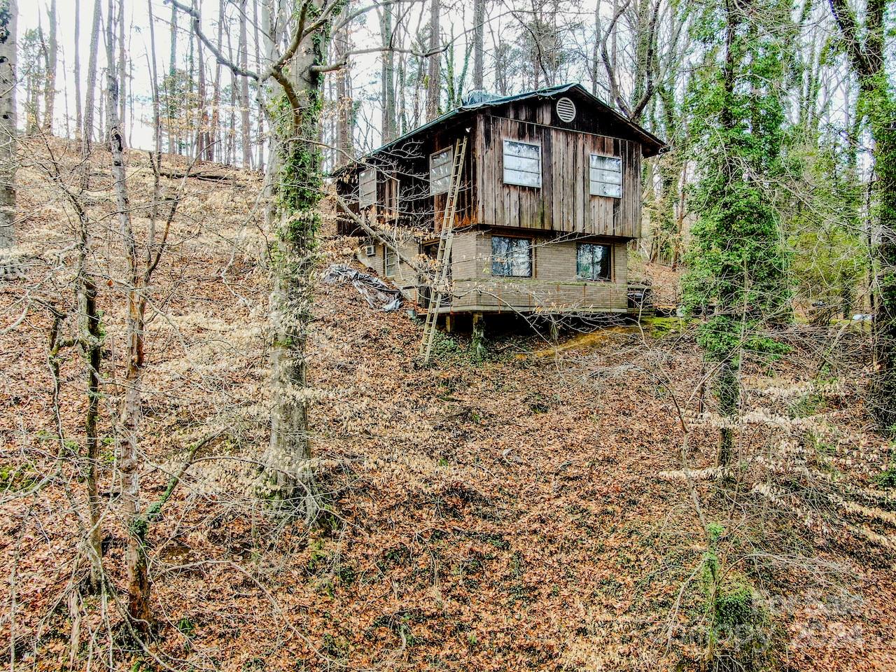 156 Beaten Path Road — Mooresville