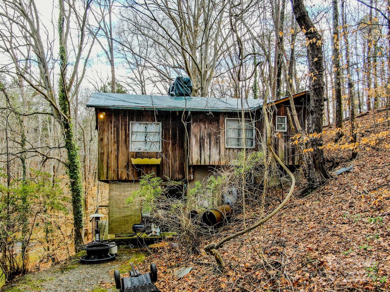 156 Beaten Path Road — Mooresville