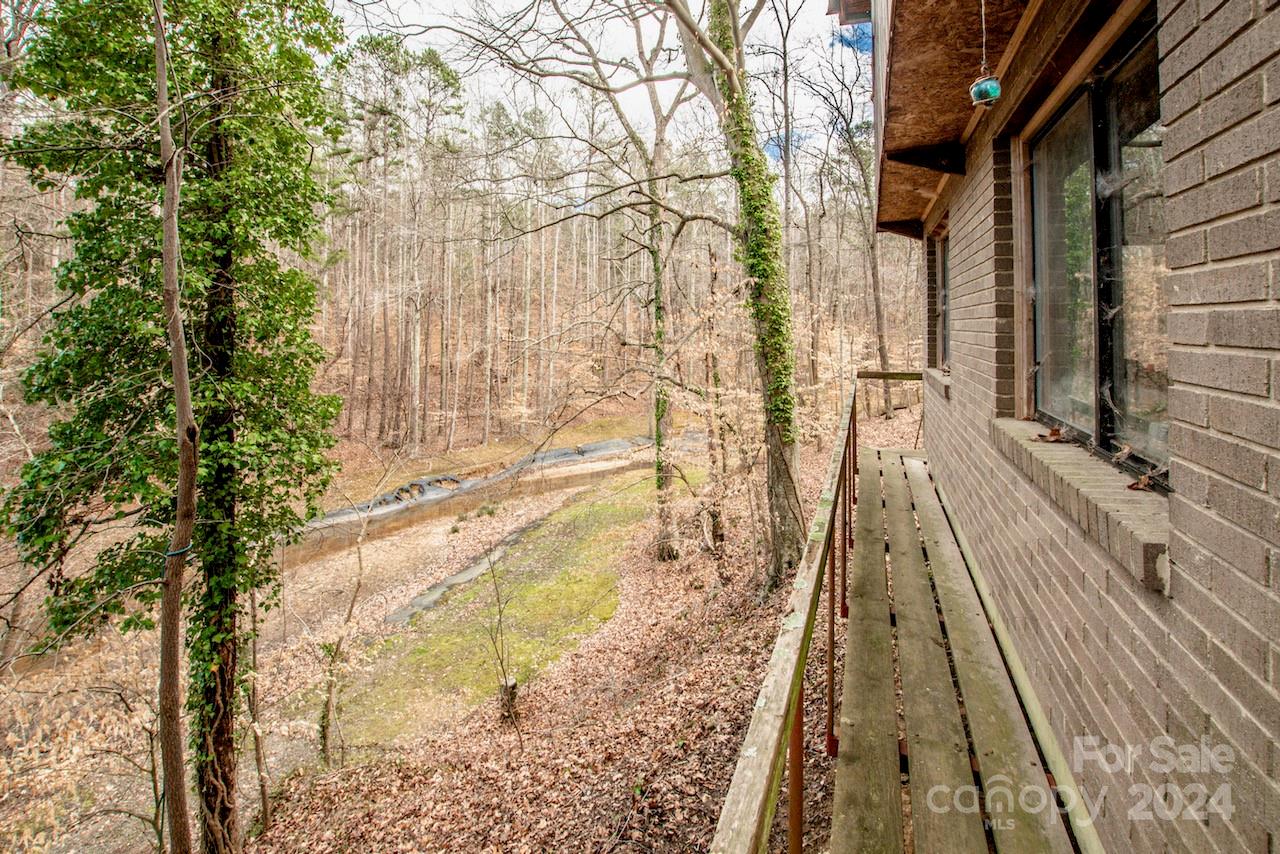 156 Beaten Path Road — Mooresville