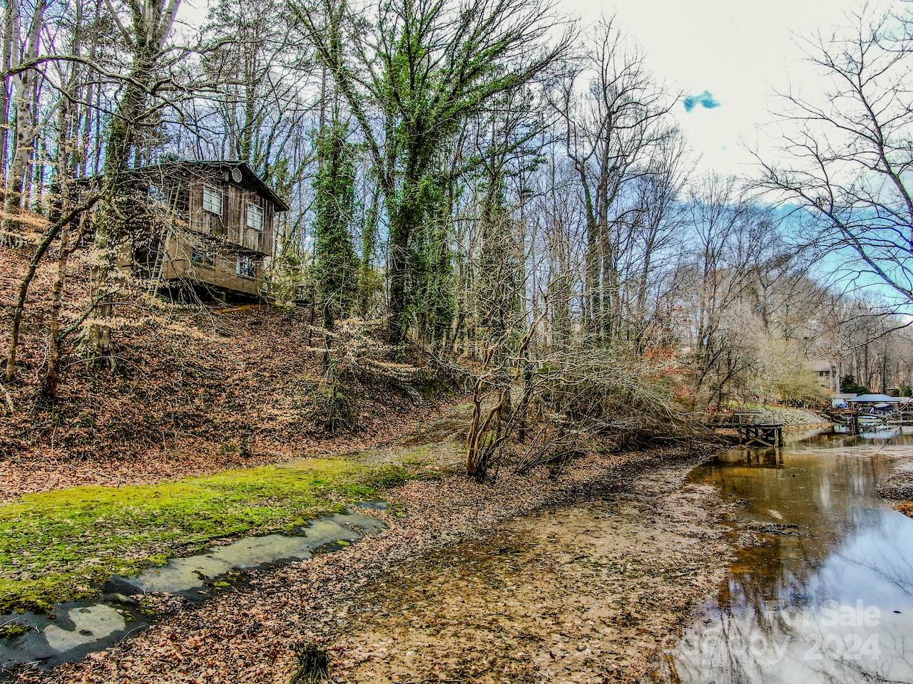 156 Beaten Path Road — Mooresville