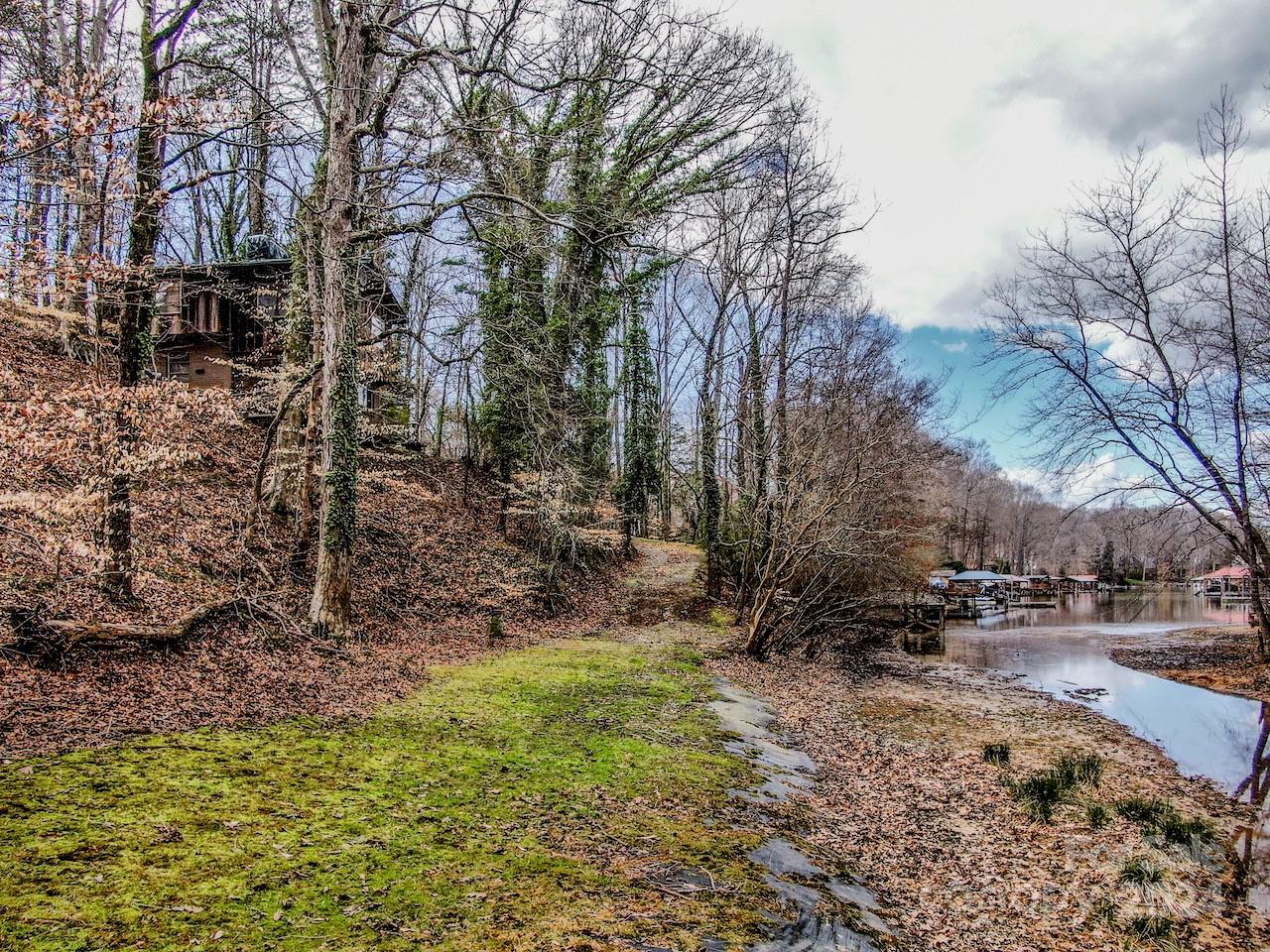 156 Beaten Path Road — Mooresville