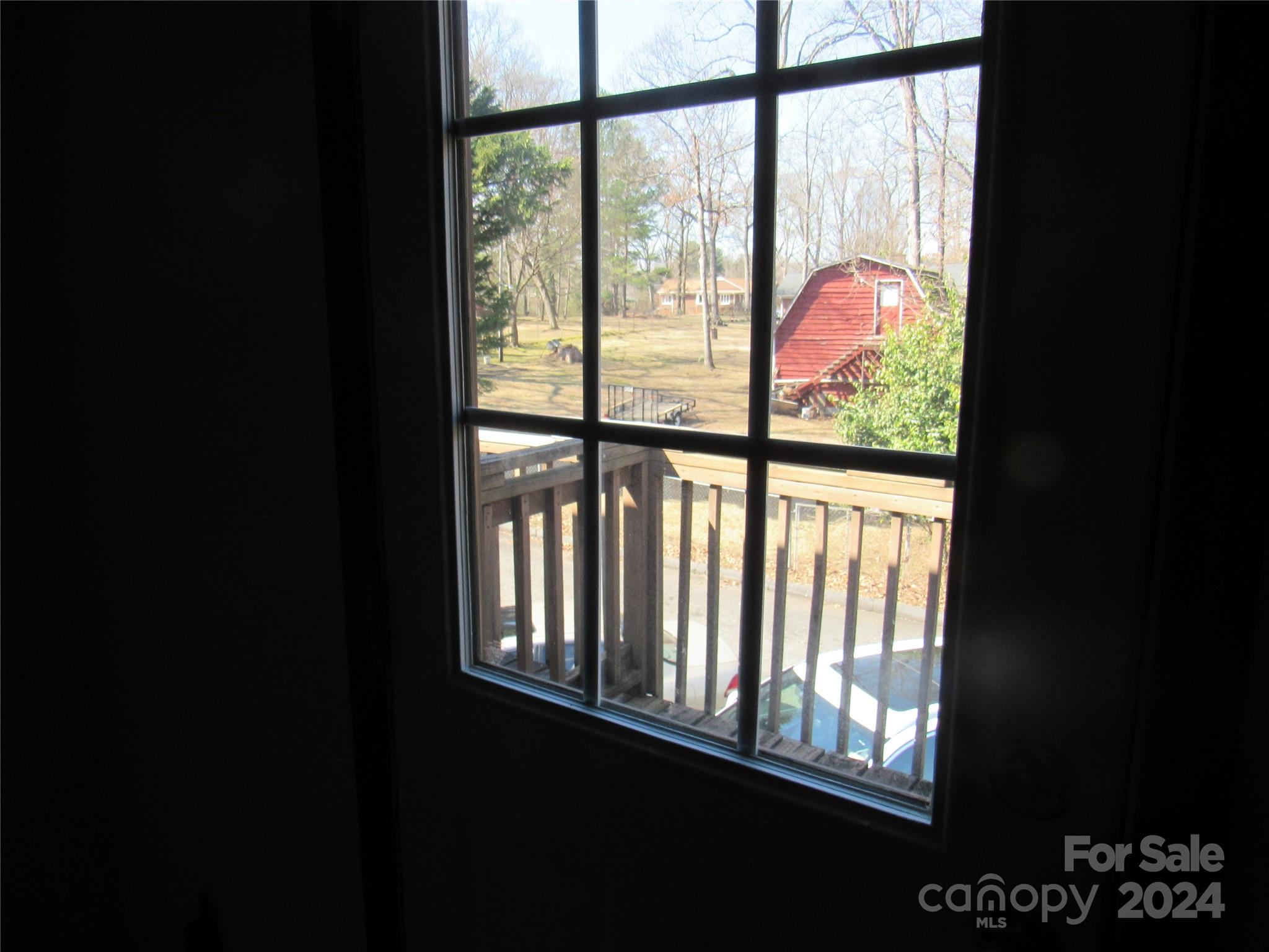 171 Fox Run Road — Forest City