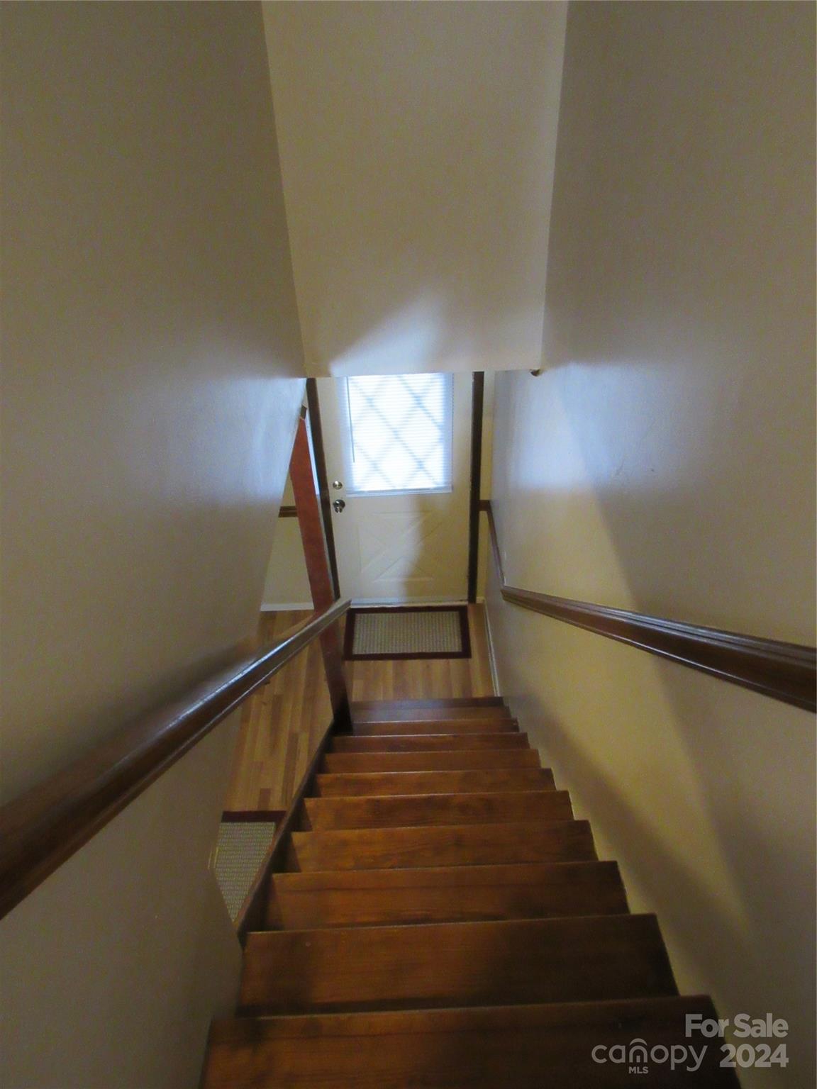 171 Fox Run Road — Forest City