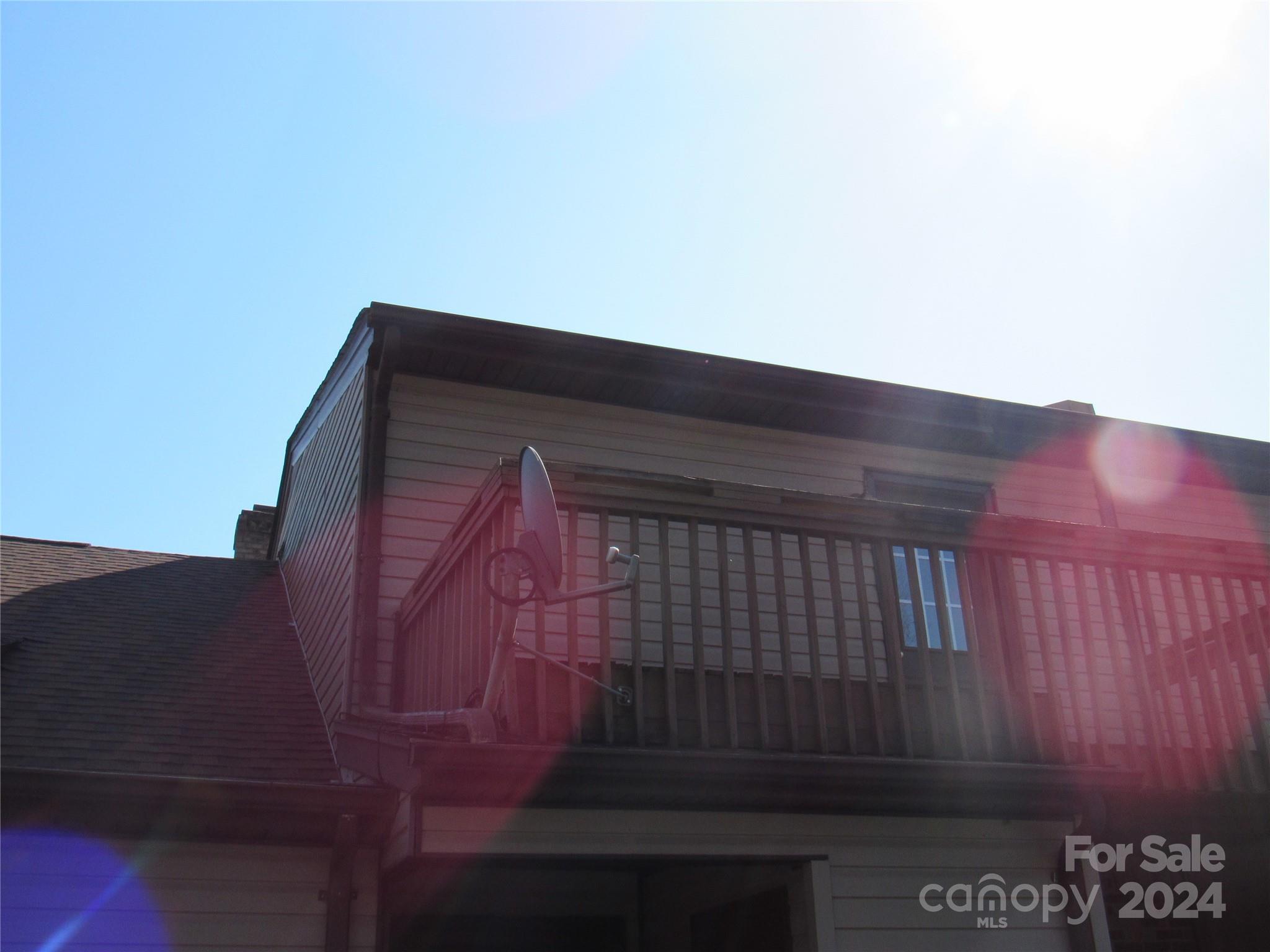 171 Fox Run Road — Forest City