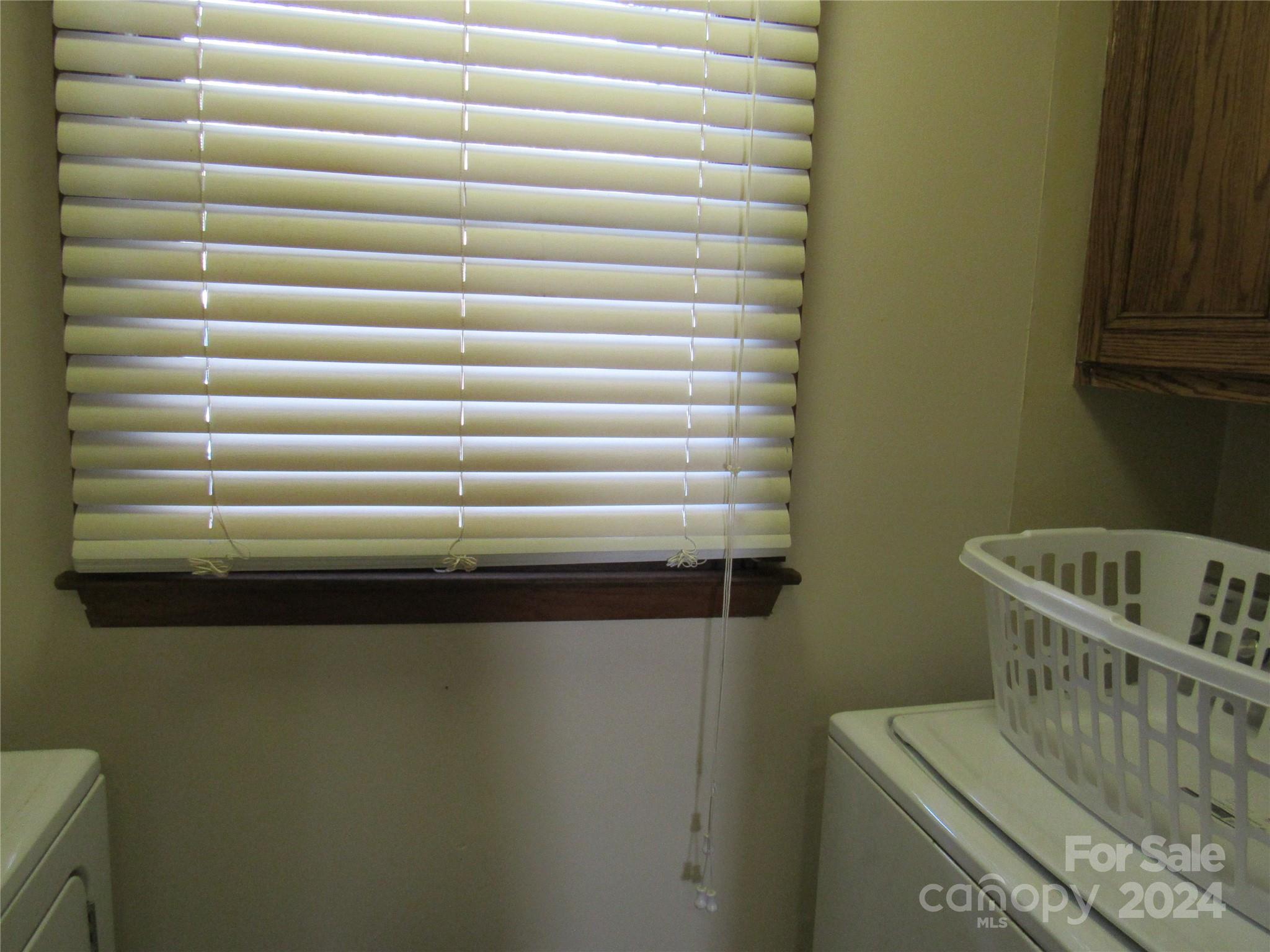 171 Fox Run Road — Forest City