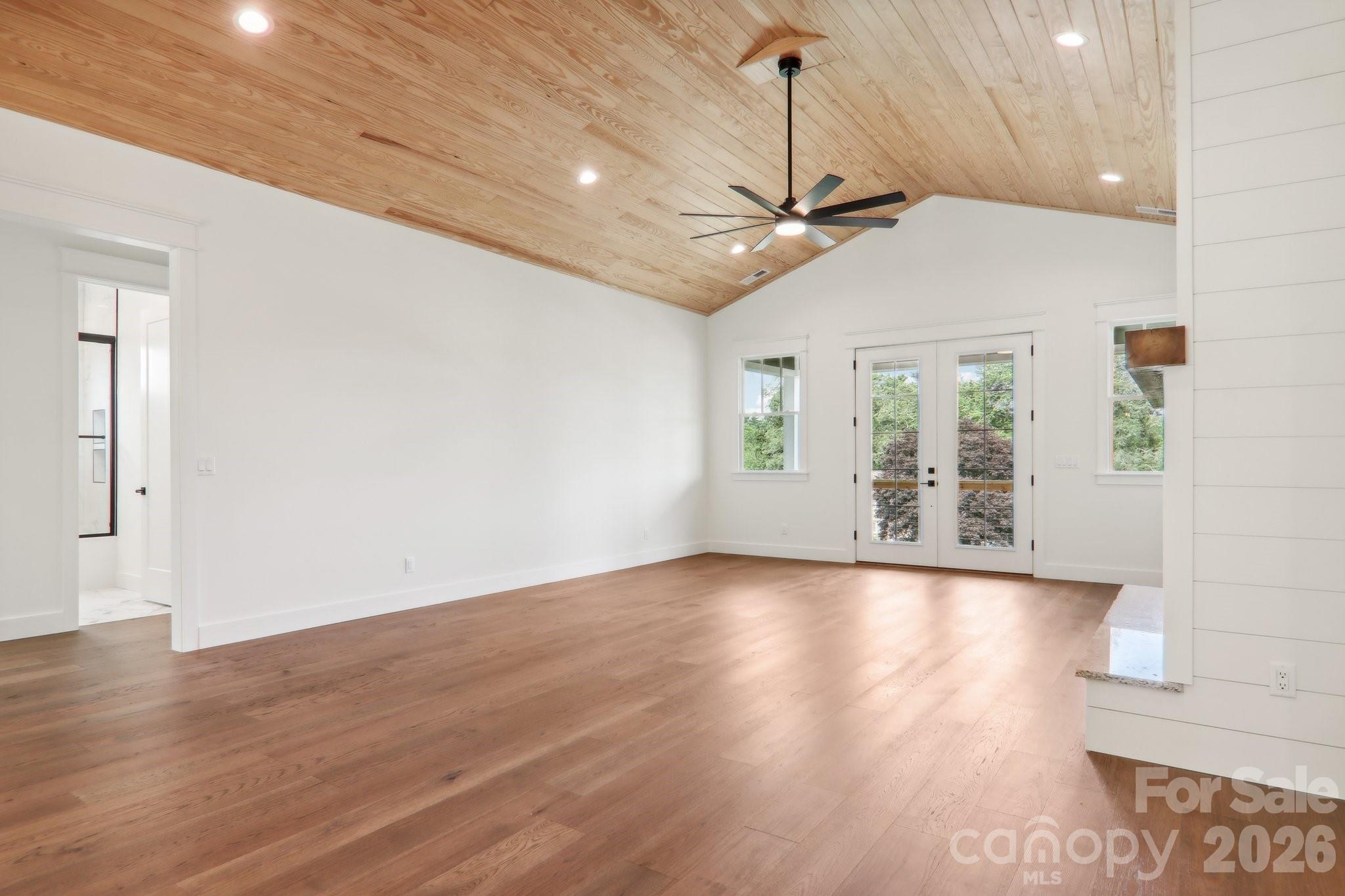 62 Maple Knoll Drive — Hendersonville