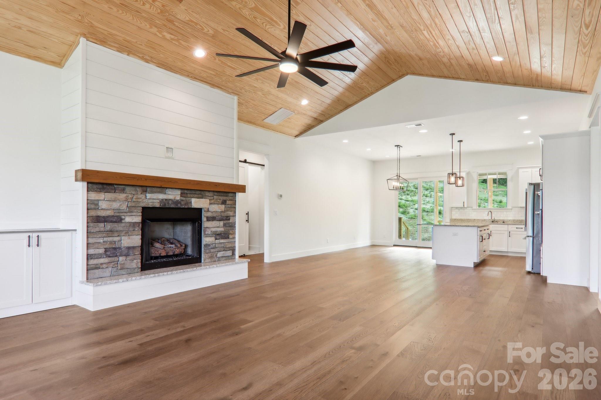 62 Maple Knoll Drive — Hendersonville
