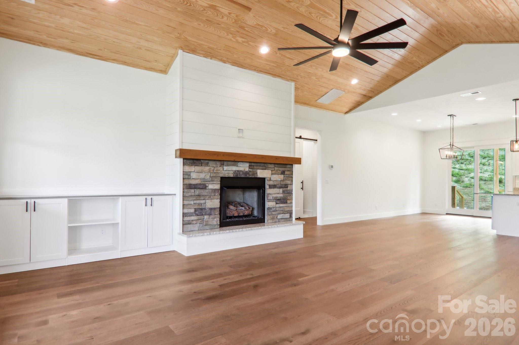 62 Maple Knoll Drive — Hendersonville