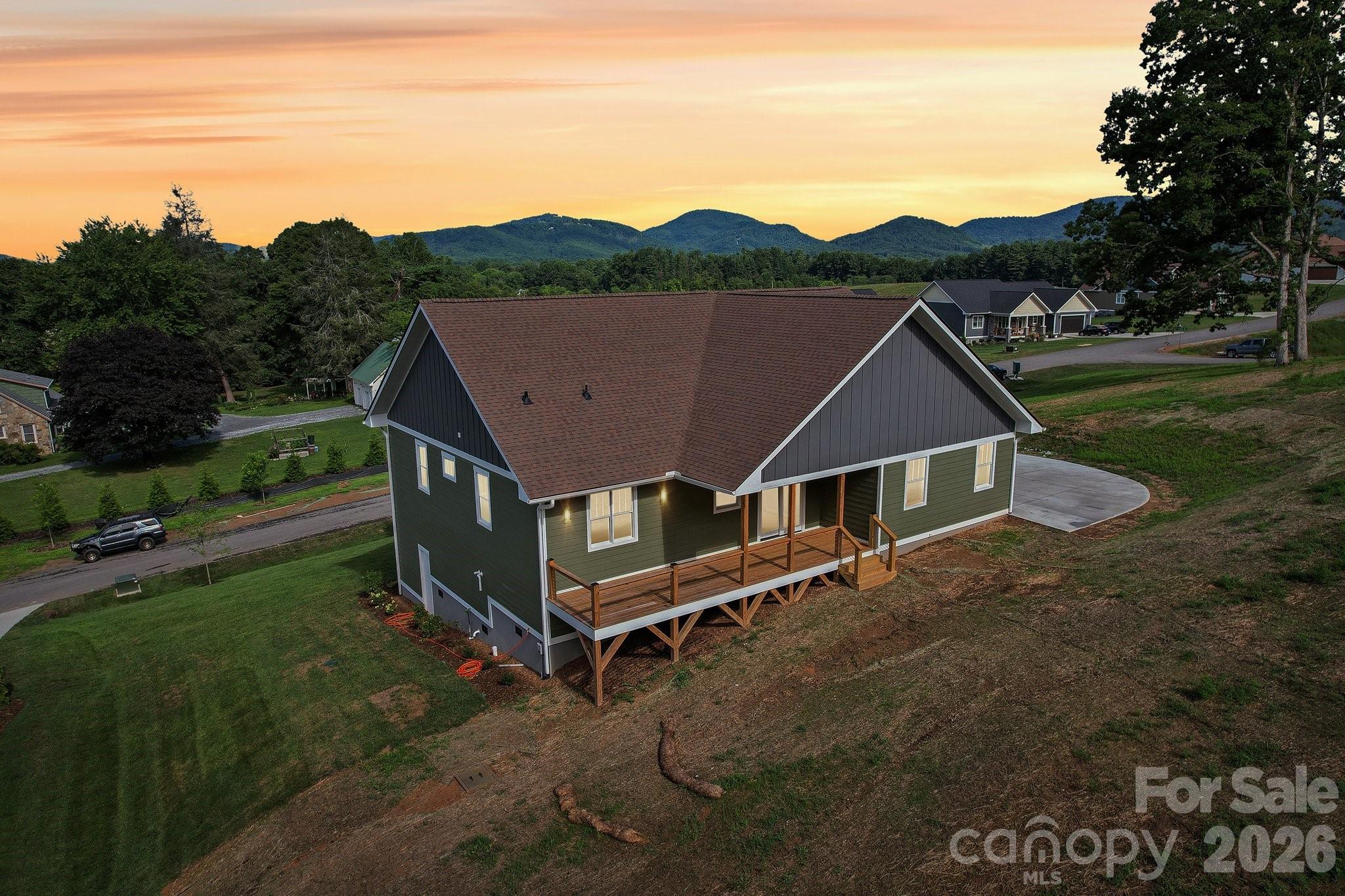 62 Maple Knoll Drive — Hendersonville