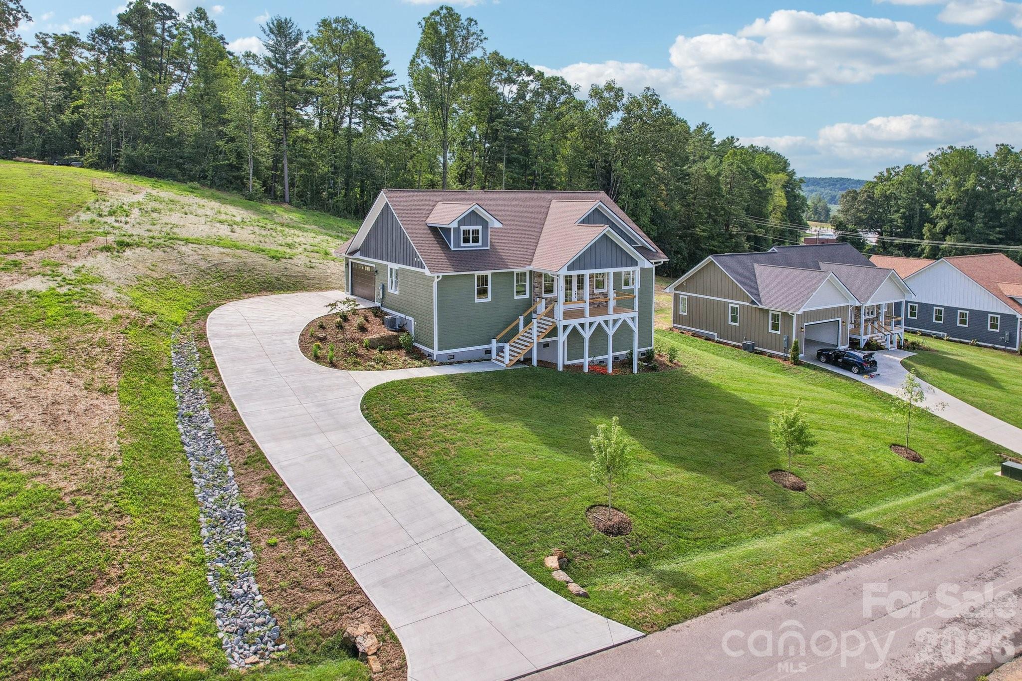 62 Maple Knoll Drive — Hendersonville