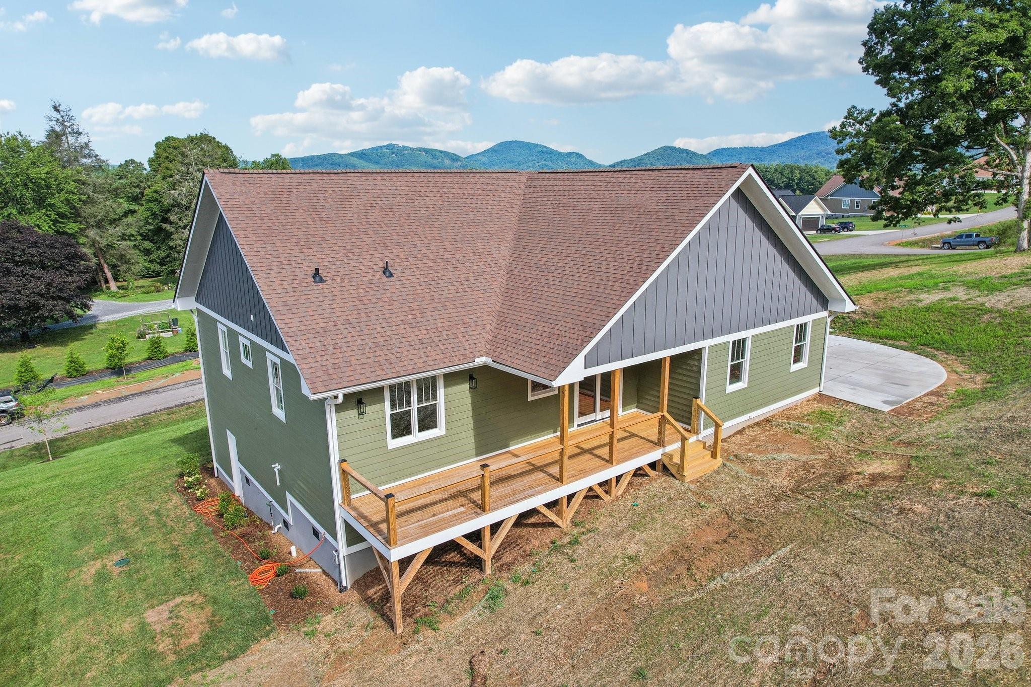 62 Maple Knoll Drive — Hendersonville