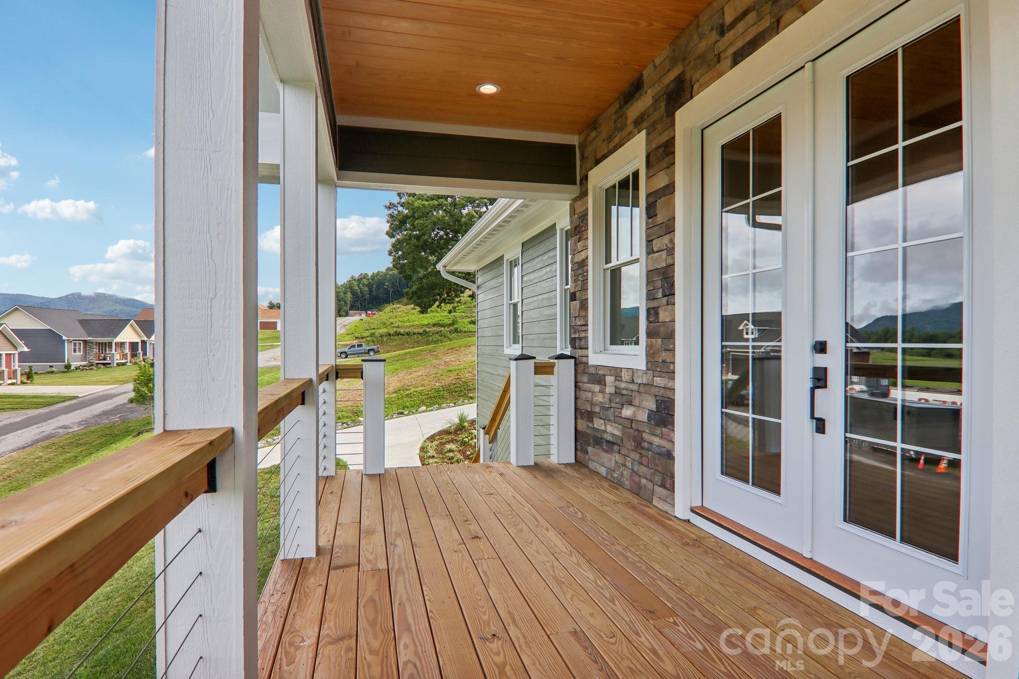 62 Maple Knoll Drive — Hendersonville