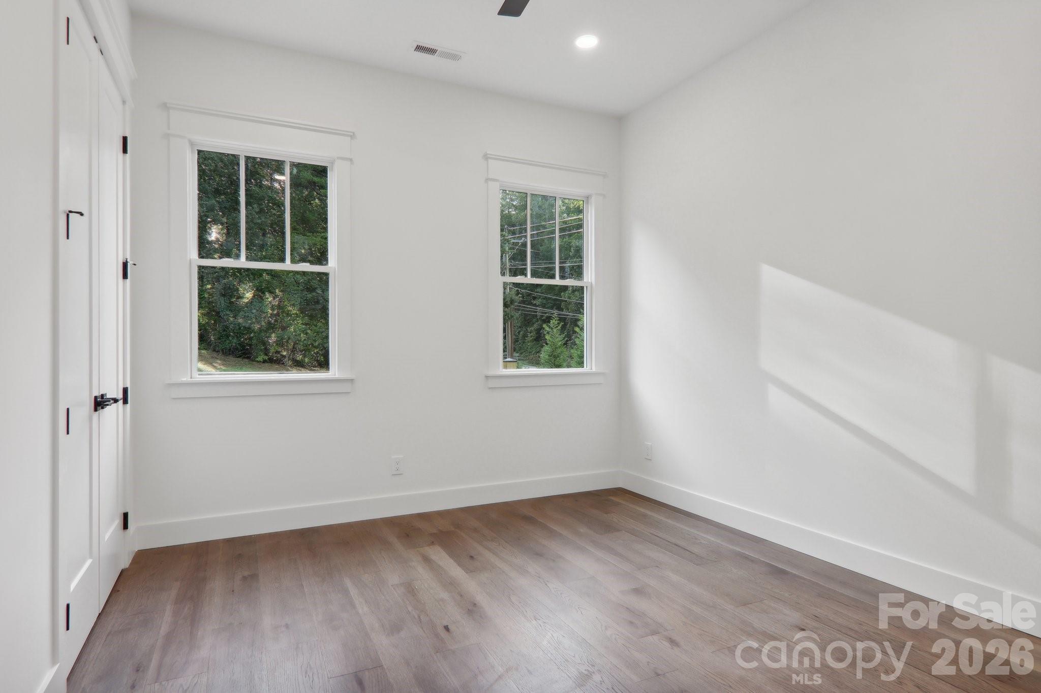 20 Maple Knoll Drive — Hendersonville