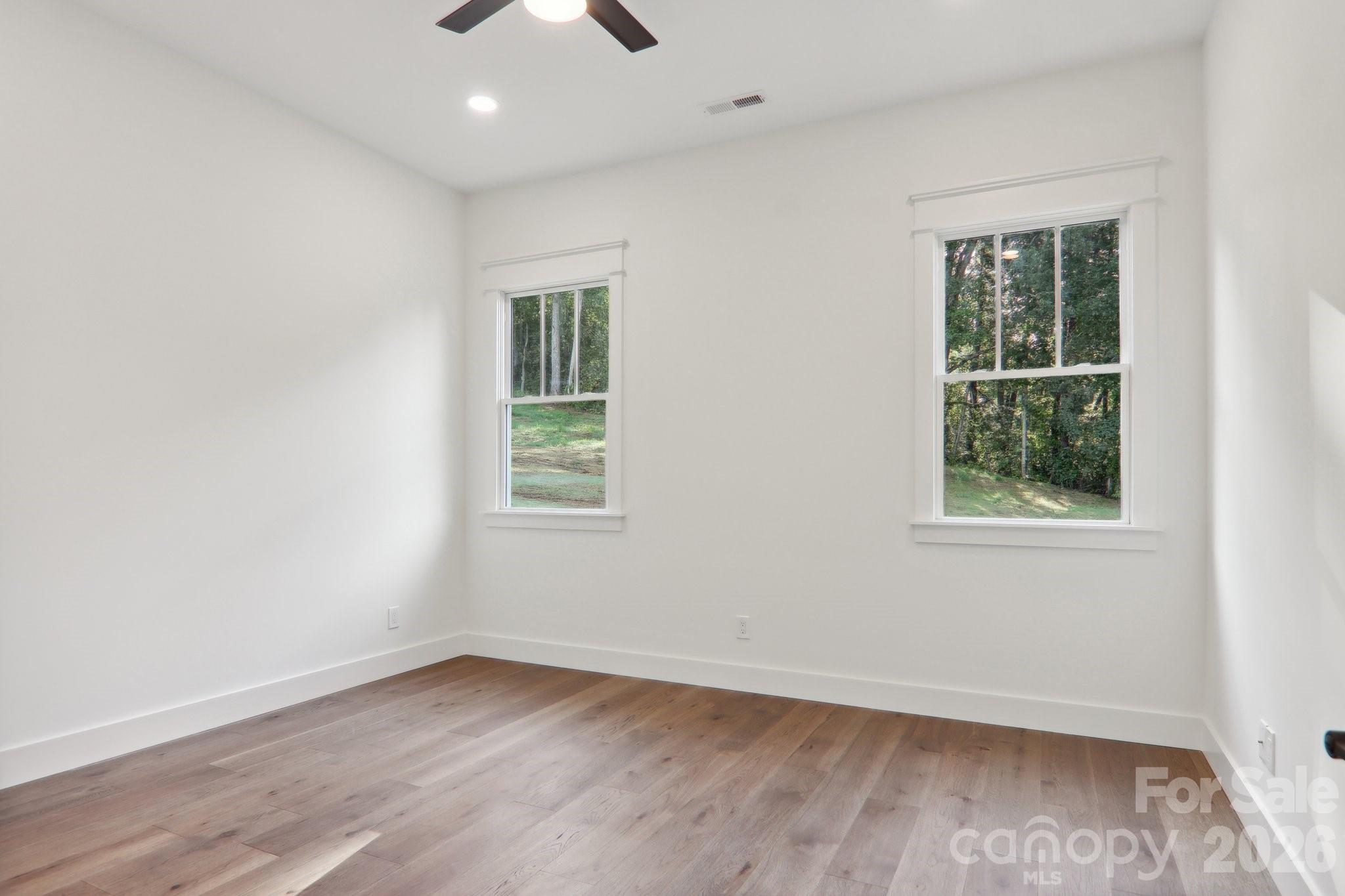 20 Maple Knoll Drive — Hendersonville