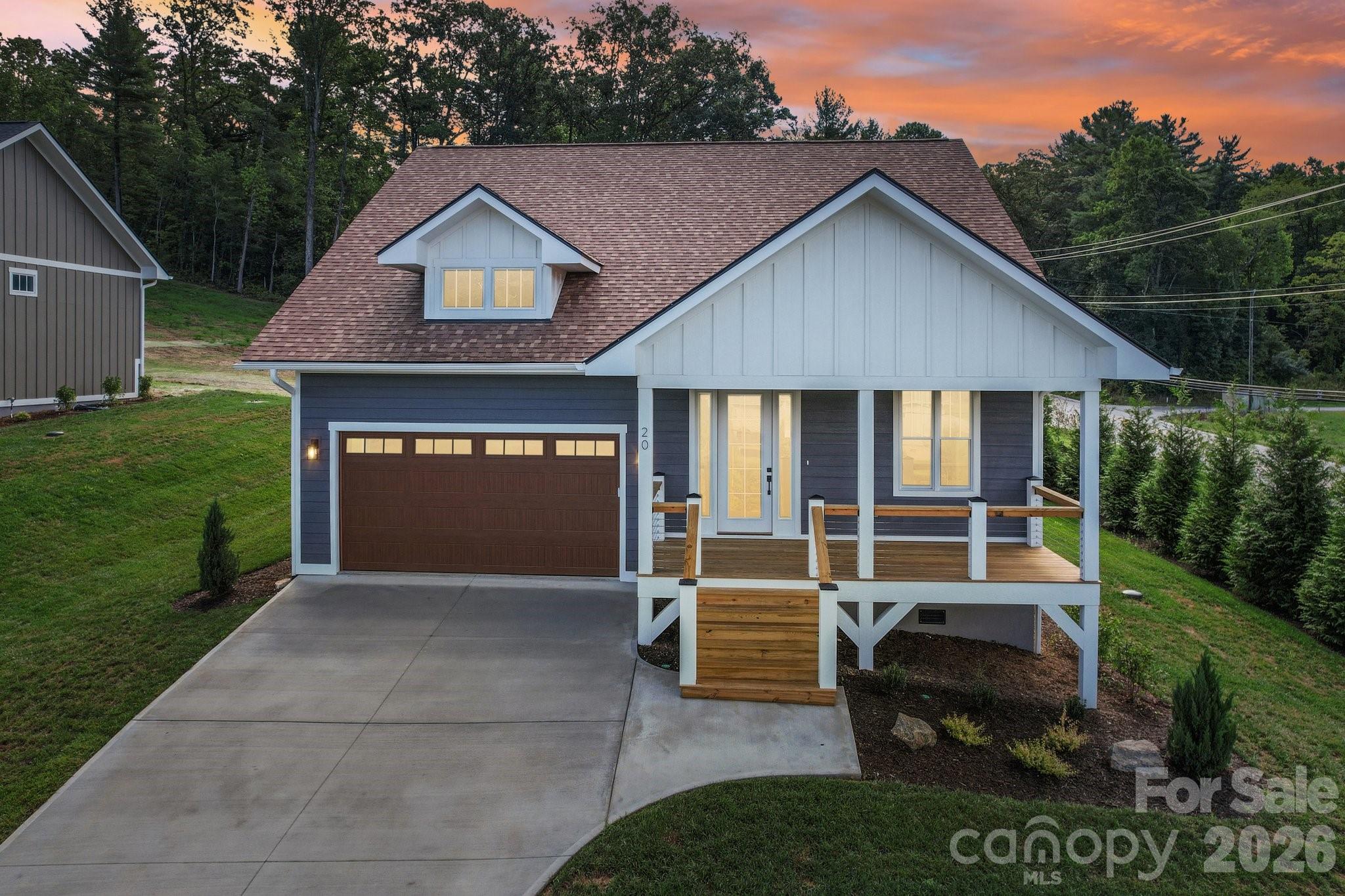 20 Maple Knoll Drive — Hendersonville
