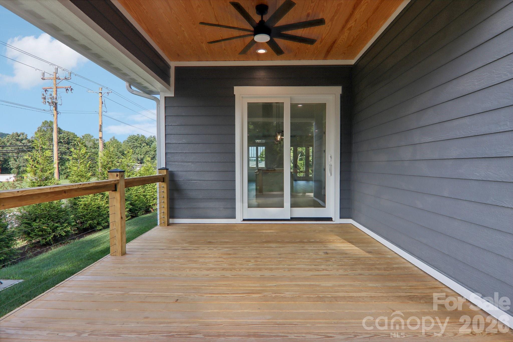 20 Maple Knoll Drive — Hendersonville