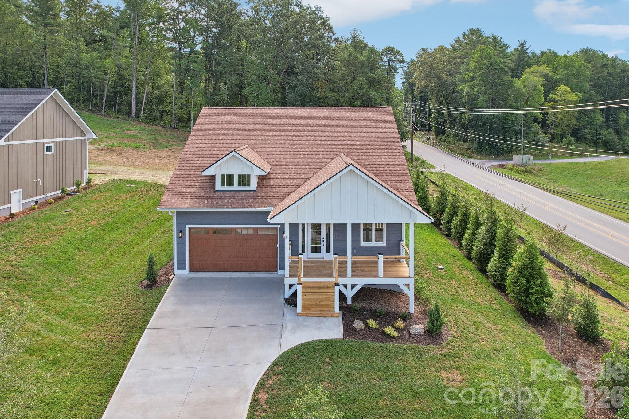 20 Maple Knoll Drive — Hendersonville